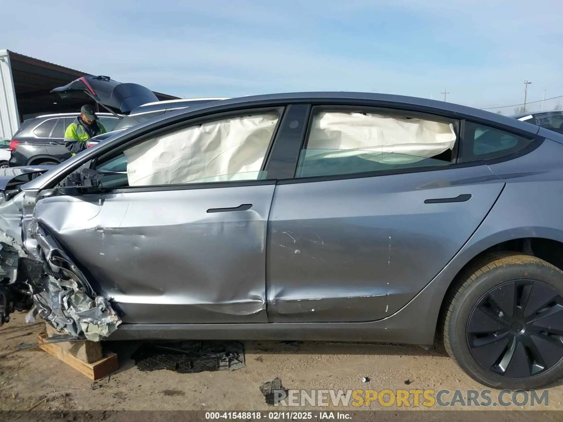 14 Photograph of a damaged car 5YJ3E1EB4SF873799 TESLA MODEL 3 2025