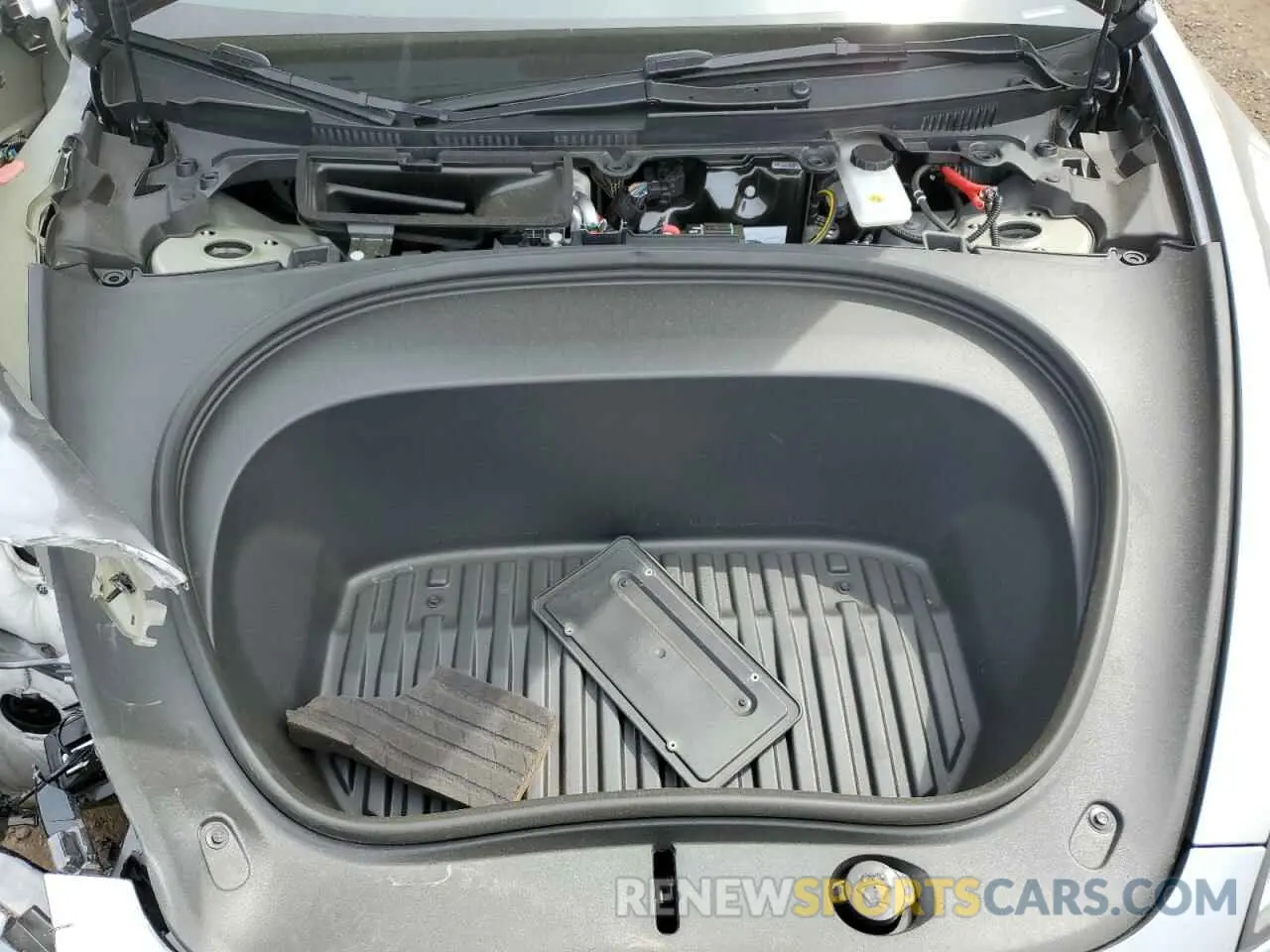 11 Photograph of a damaged car 5YJ3E1EB4SF901620 TESLA MODEL 3 2025