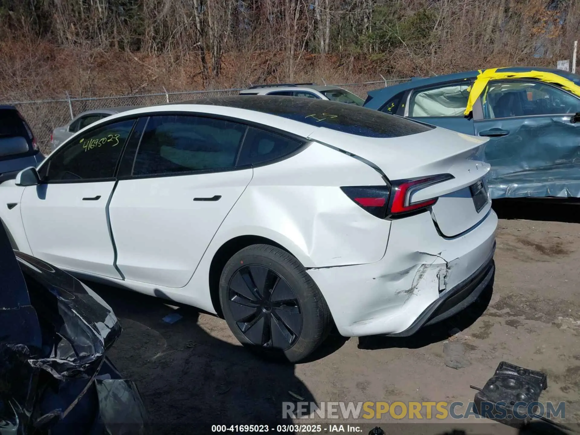 13 Photograph of a damaged car 5YJ3E1EB4SF914979 TESLA MODEL 3 2025