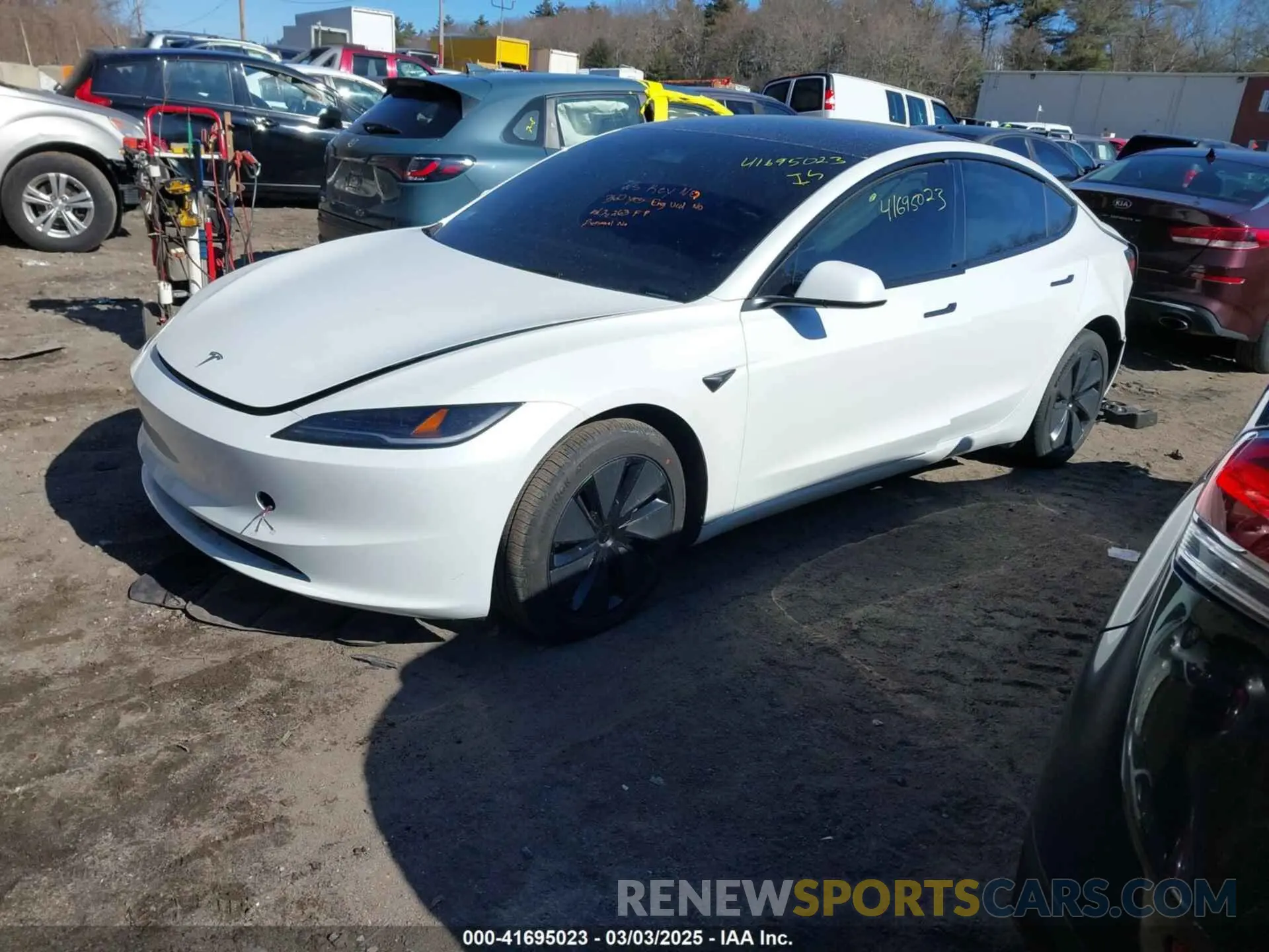 2 Photograph of a damaged car 5YJ3E1EB4SF914979 TESLA MODEL 3 2025