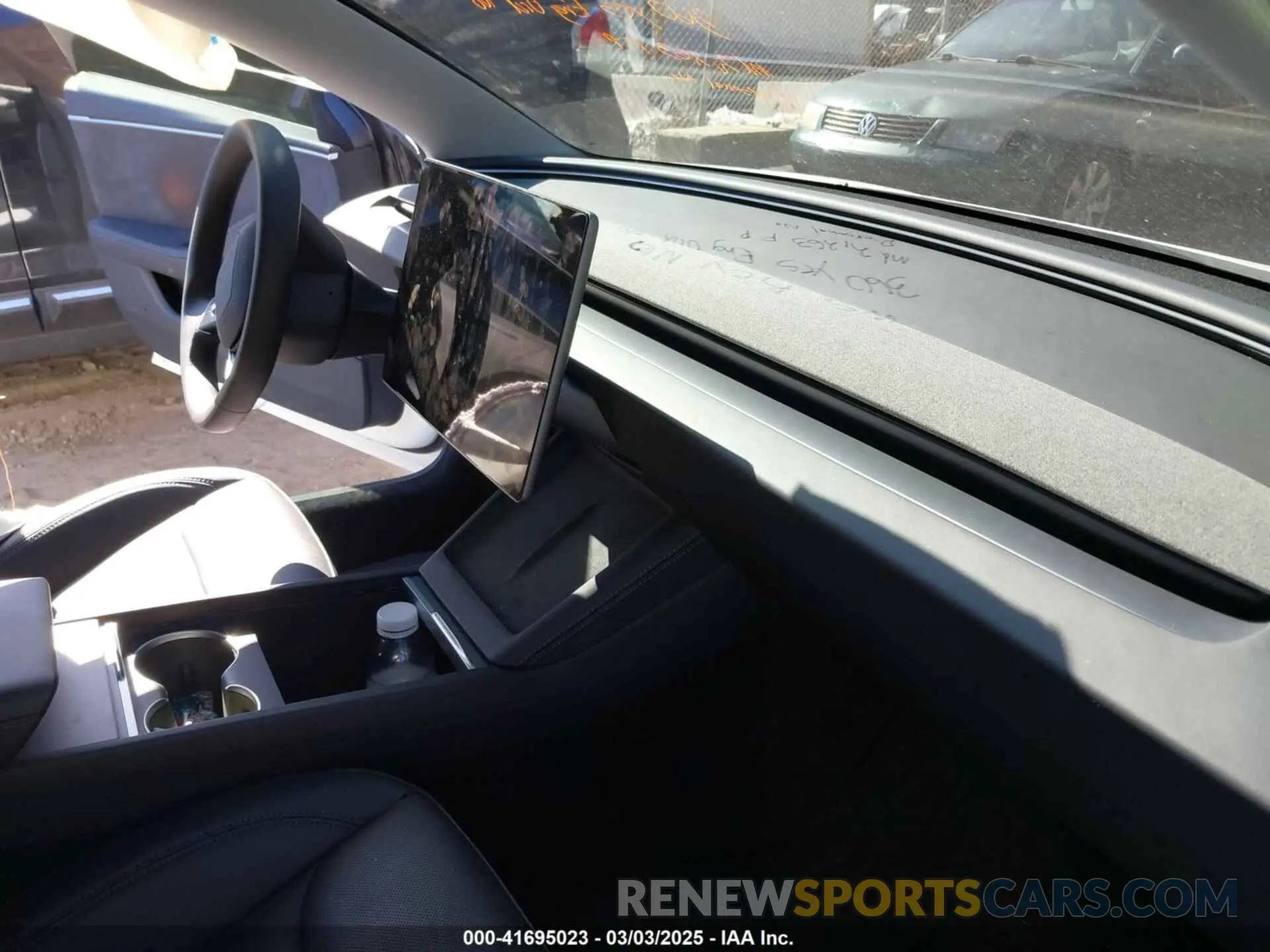 5 Photograph of a damaged car 5YJ3E1EB4SF914979 TESLA MODEL 3 2025