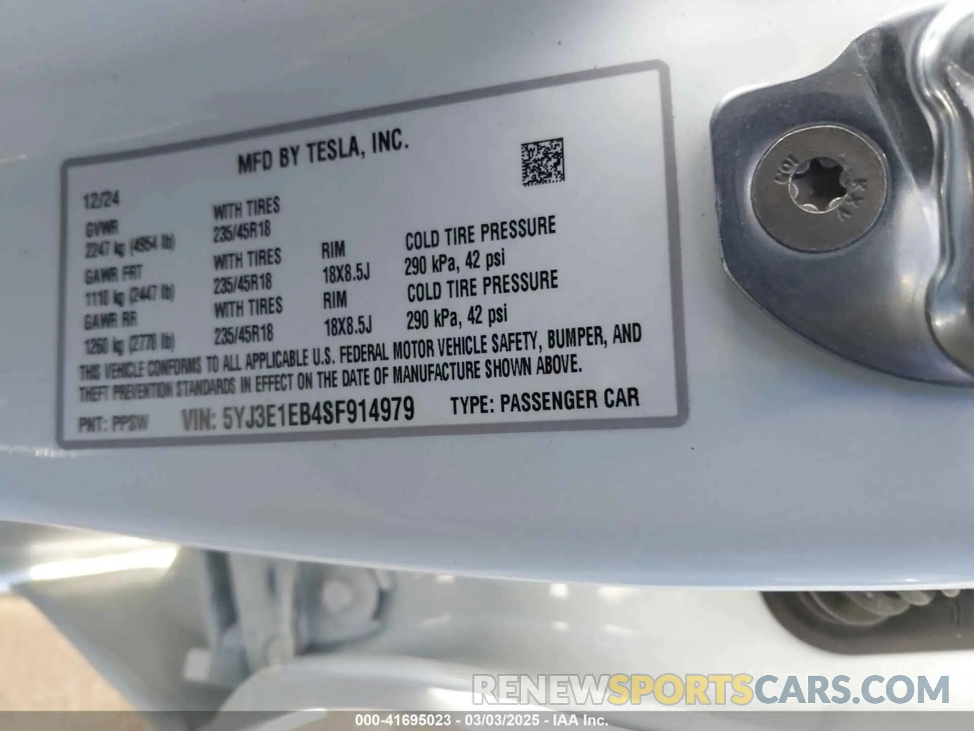 9 Photograph of a damaged car 5YJ3E1EB4SF914979 TESLA MODEL 3 2025