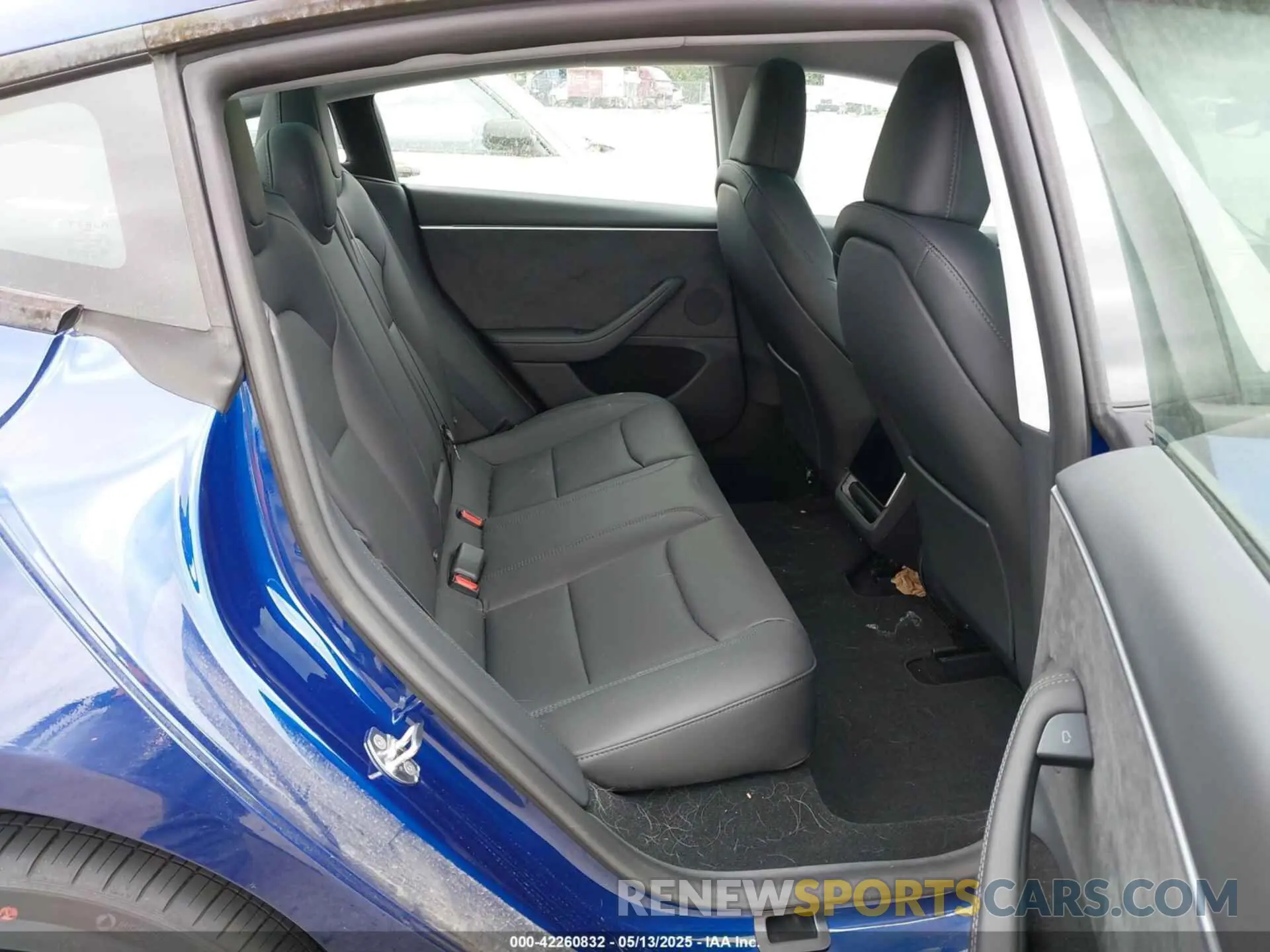 8 Photograph of a damaged car 5YJ3E1EB4SF928980 TESLA MODEL 3 2025
