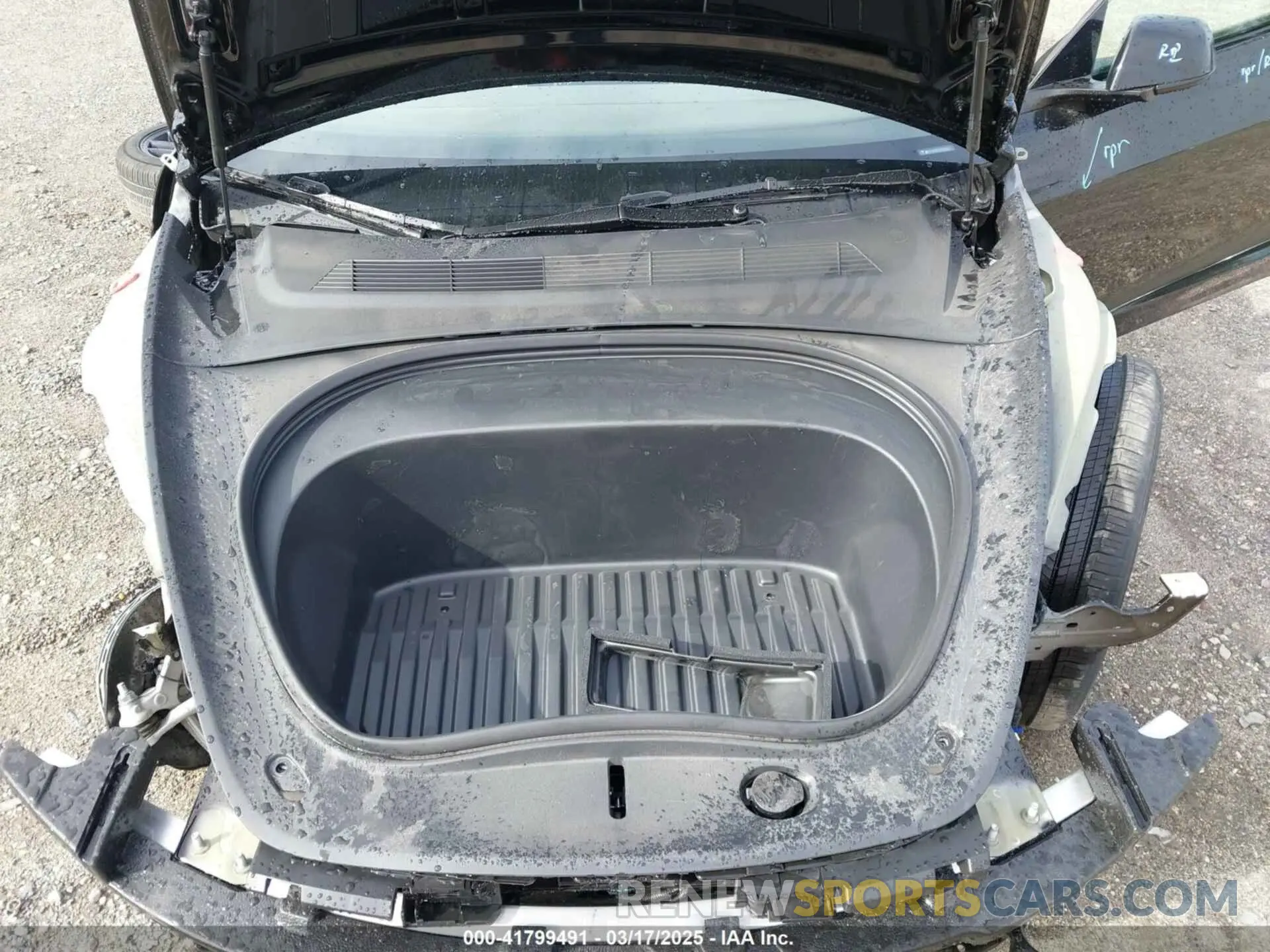 10 Photograph of a damaged car 5YJ3E1EB4SF938120 TESLA MODEL 3 2025