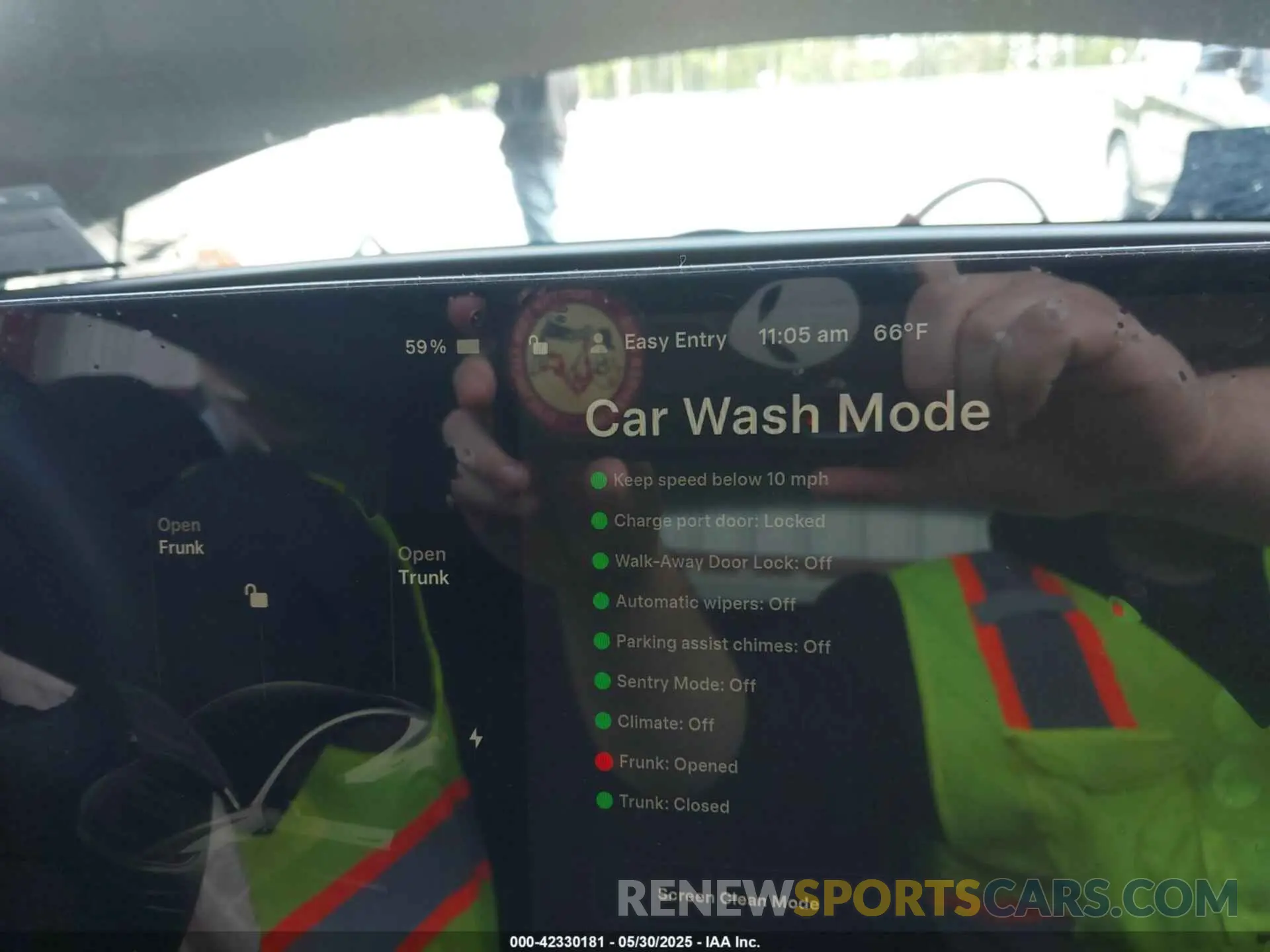16 Photograph of a damaged car 5YJ3E1EB4SF943771 TESLA MODEL 3 2025
