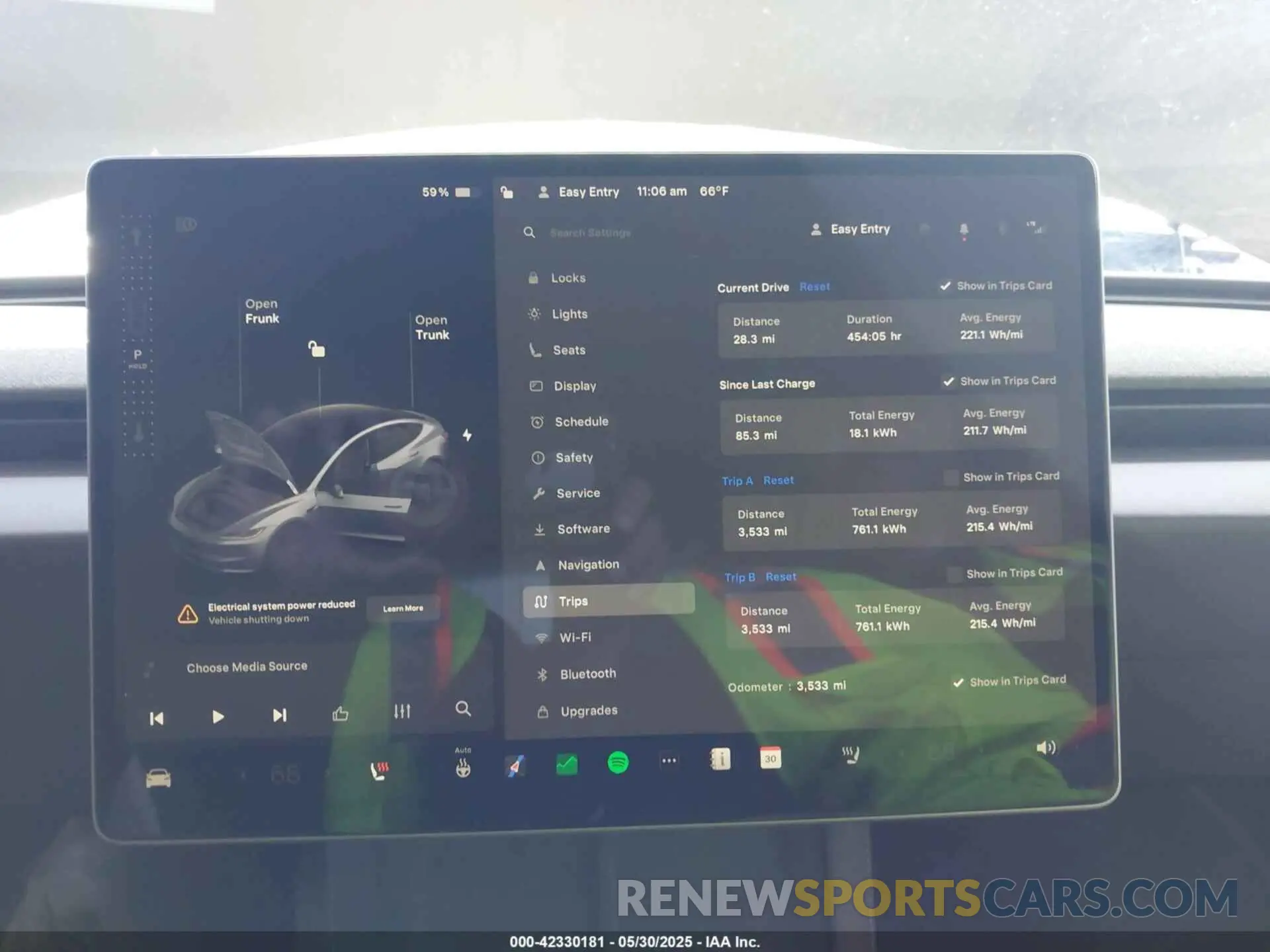 17 Photograph of a damaged car 5YJ3E1EB4SF943771 TESLA MODEL 3 2025