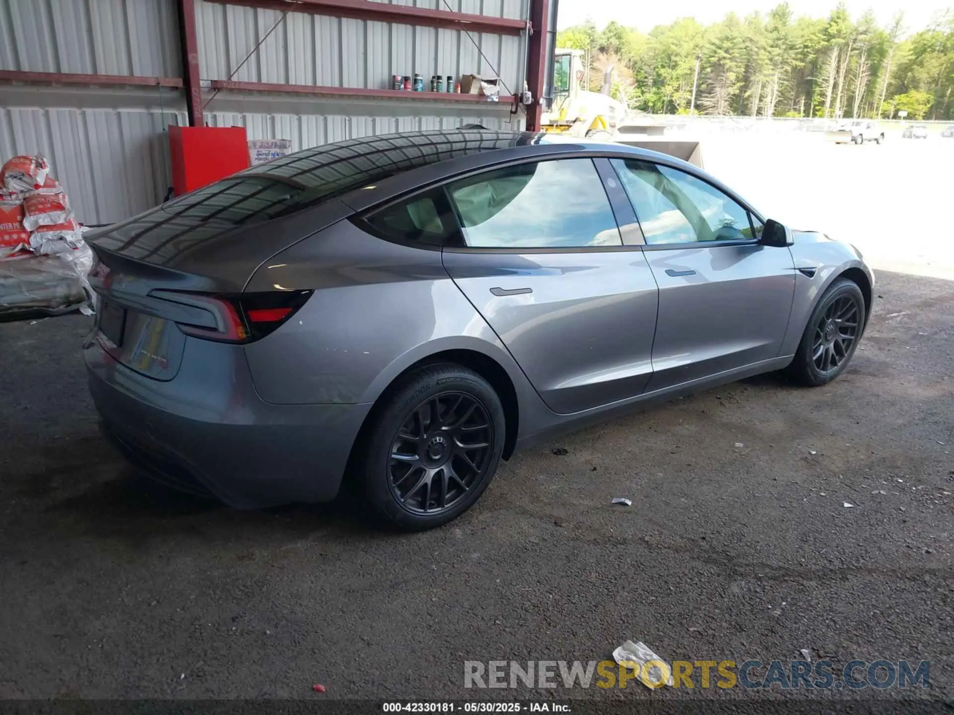 4 Photograph of a damaged car 5YJ3E1EB4SF943771 TESLA MODEL 3 2025