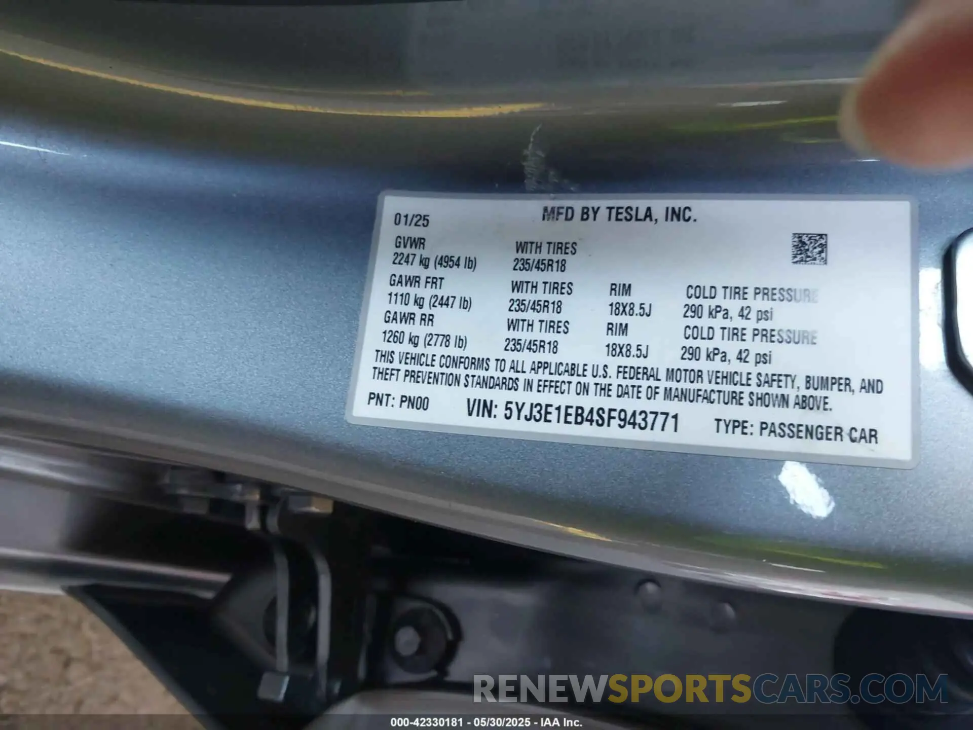 9 Photograph of a damaged car 5YJ3E1EB4SF943771 TESLA MODEL 3 2025
