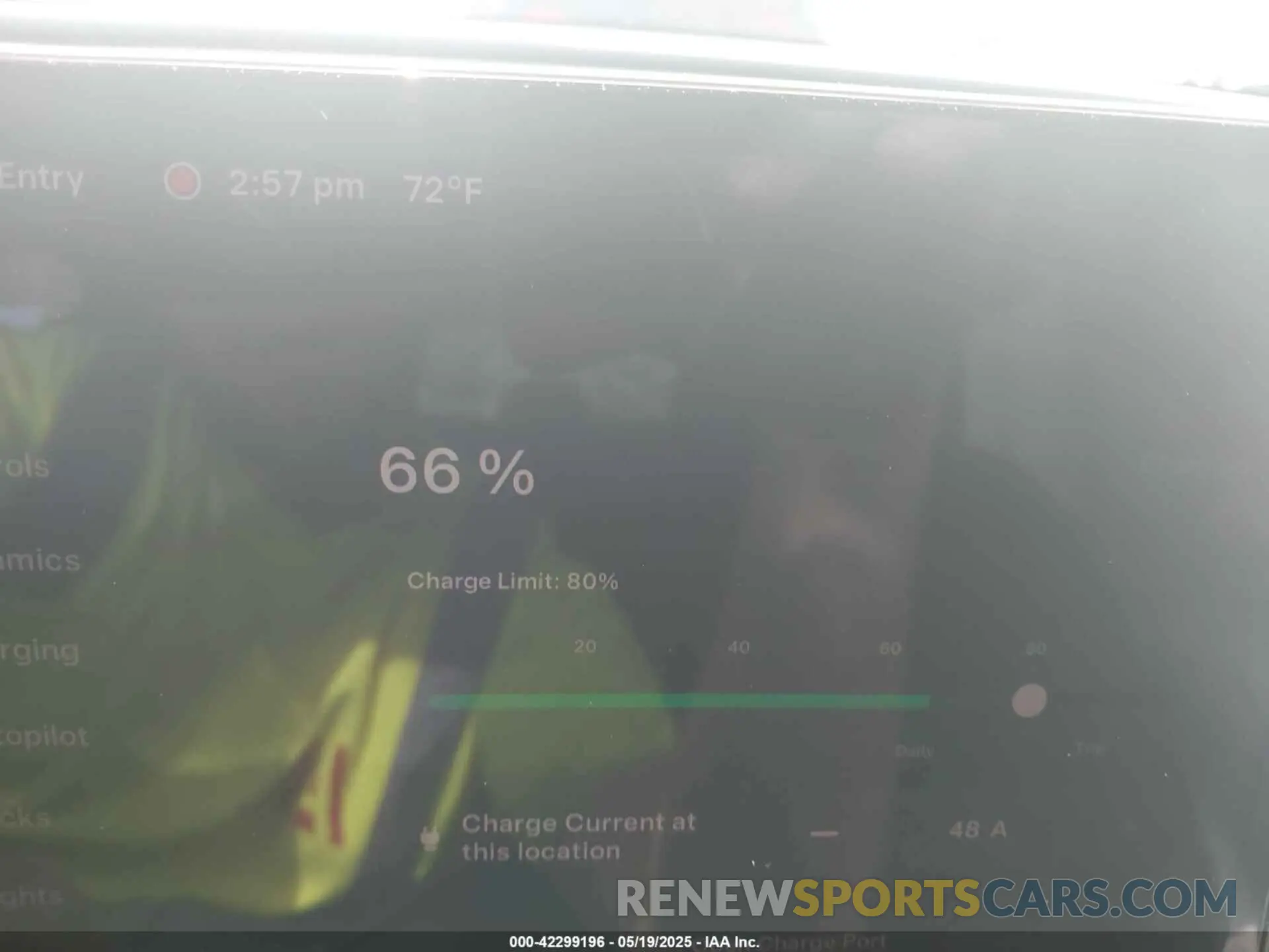 17 Photograph of a damaged car 5YJ3E1EB4SF964054 TESLA MODEL 3 2025