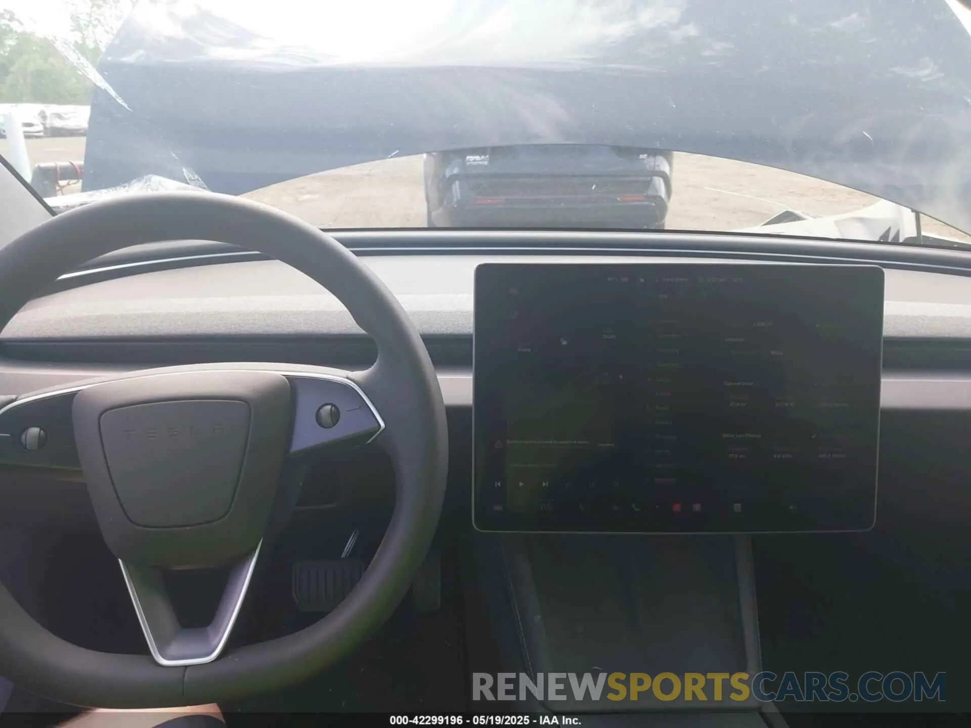 18 Photograph of a damaged car 5YJ3E1EB4SF964054 TESLA MODEL 3 2025