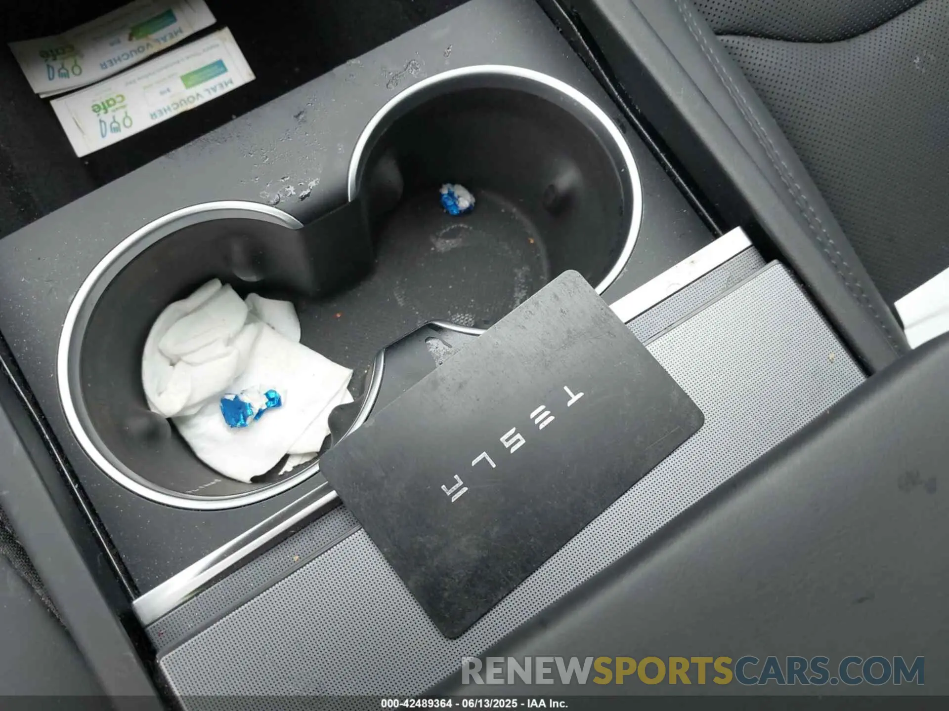 11 Photograph of a damaged car 5YJ3E1EB5SF881992 TESLA MODEL 3 2025