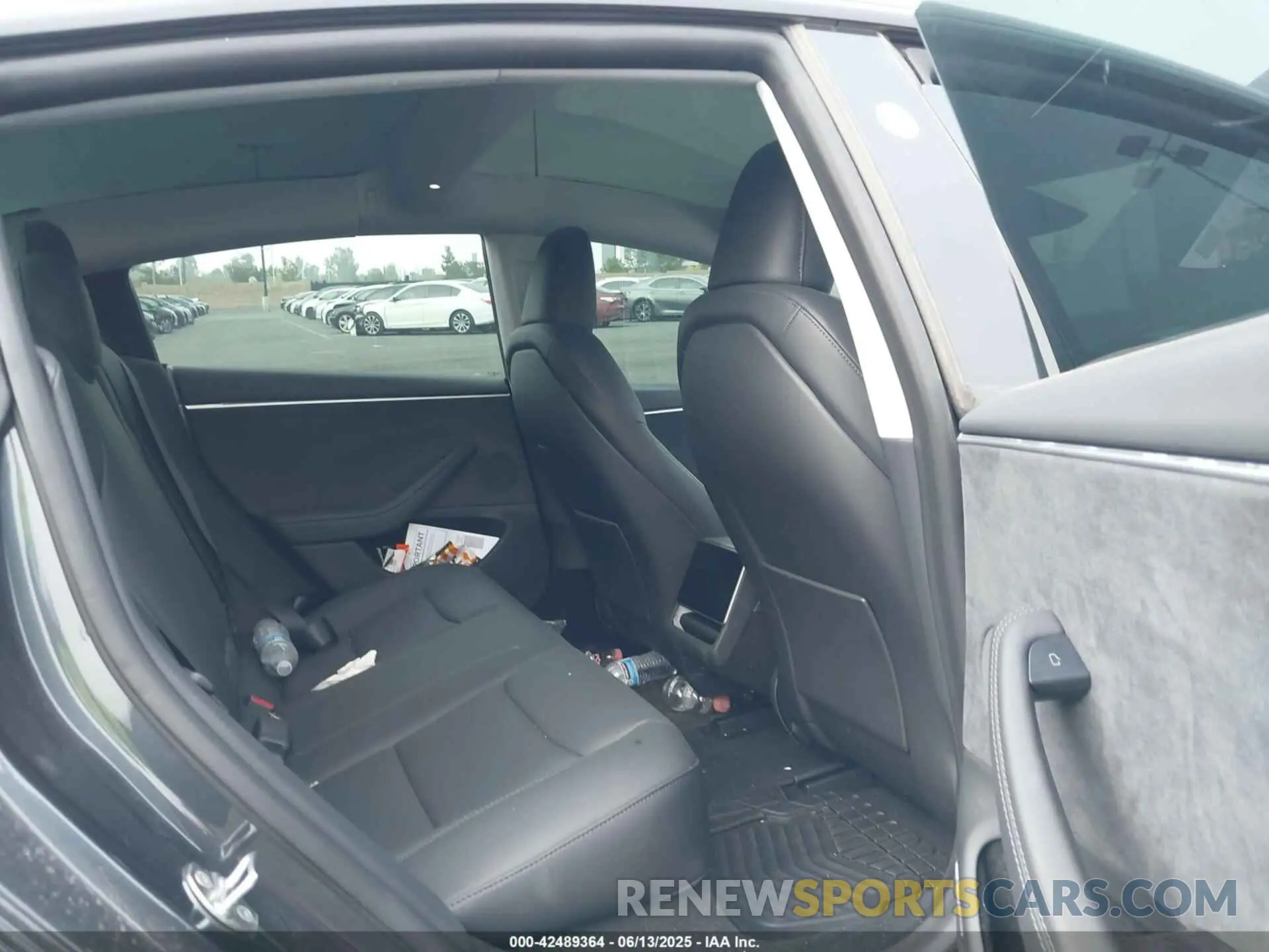 8 Photograph of a damaged car 5YJ3E1EB5SF881992 TESLA MODEL 3 2025