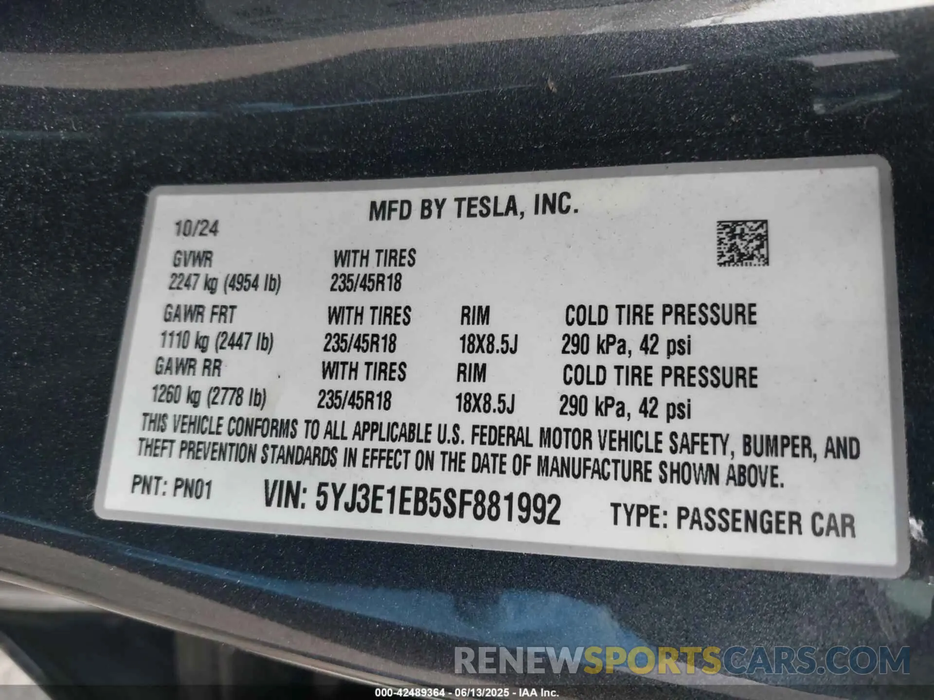 9 Photograph of a damaged car 5YJ3E1EB5SF881992 TESLA MODEL 3 2025