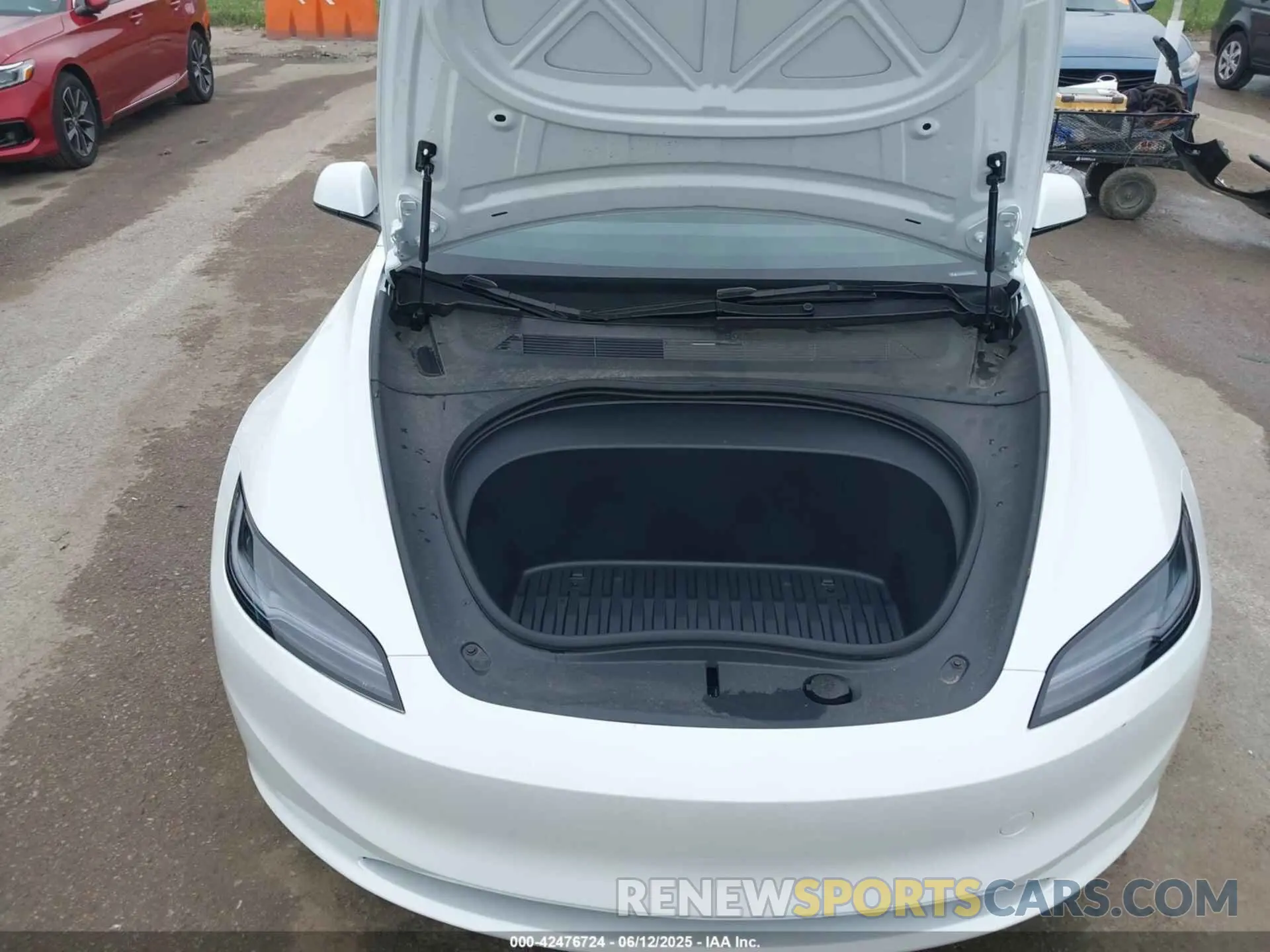10 Photograph of a damaged car 5YJ3E1EB5SF893625 TESLA MODEL 3 2025