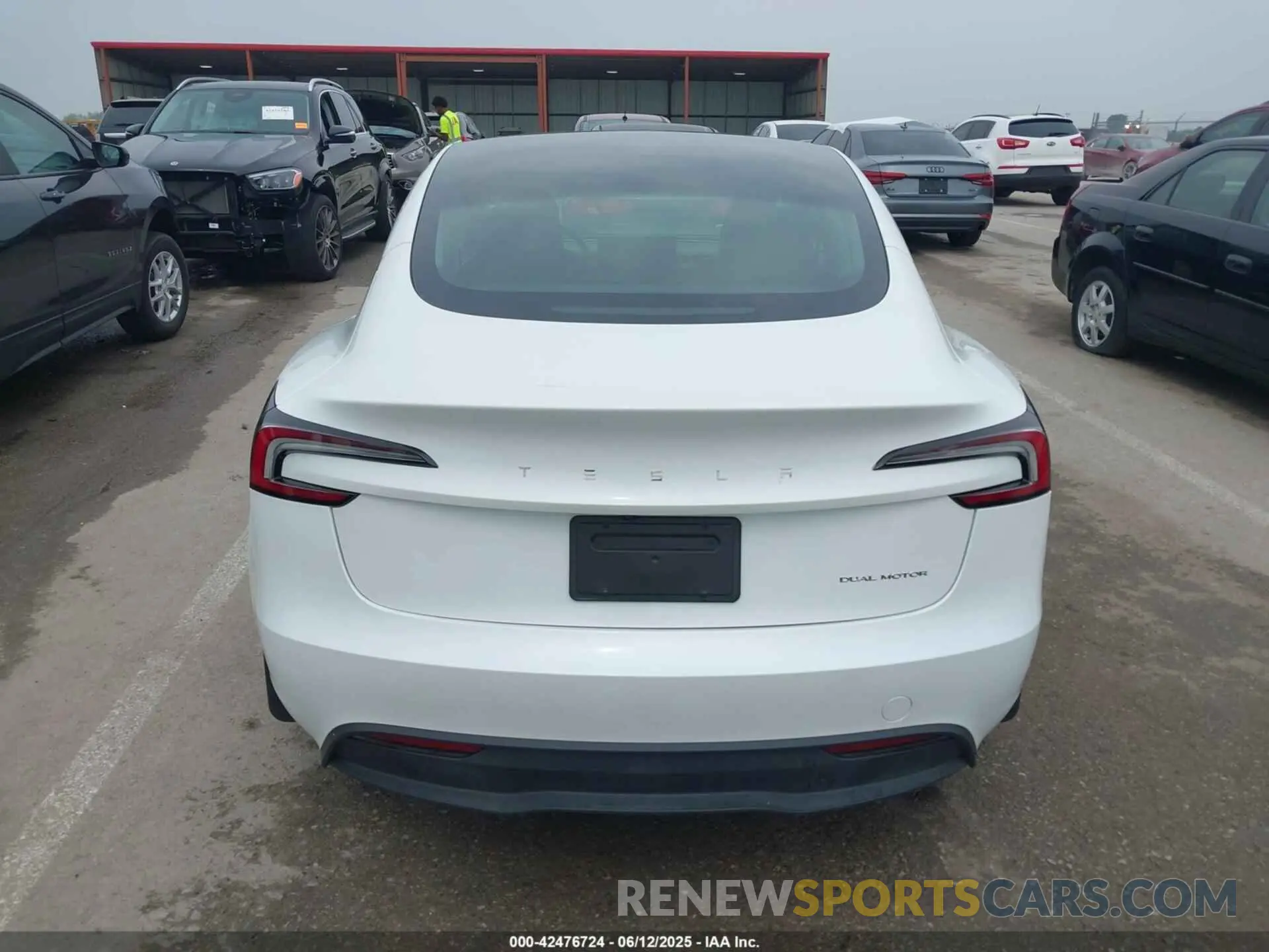 16 Photograph of a damaged car 5YJ3E1EB5SF893625 TESLA MODEL 3 2025