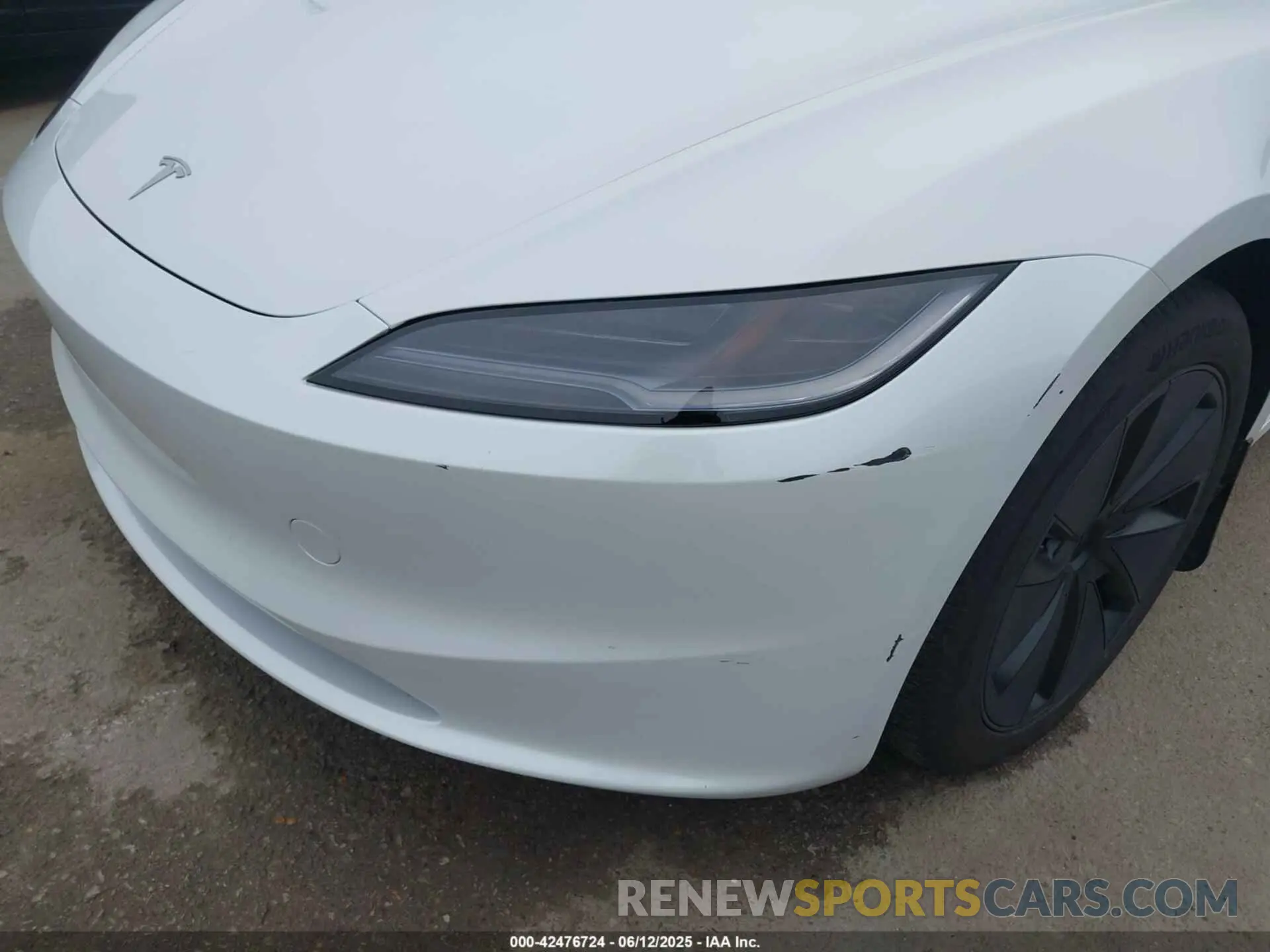6 Photograph of a damaged car 5YJ3E1EB5SF893625 TESLA MODEL 3 2025