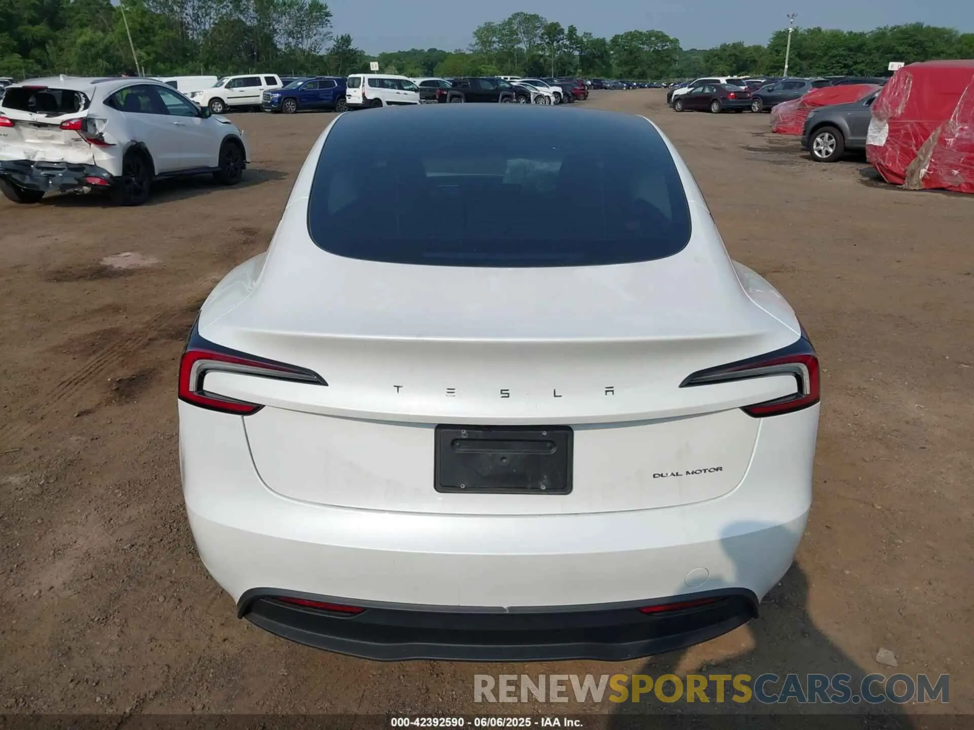 15 Photograph of a damaged car 5YJ3E1EB5SF894032 TESLA MODEL 3 2025