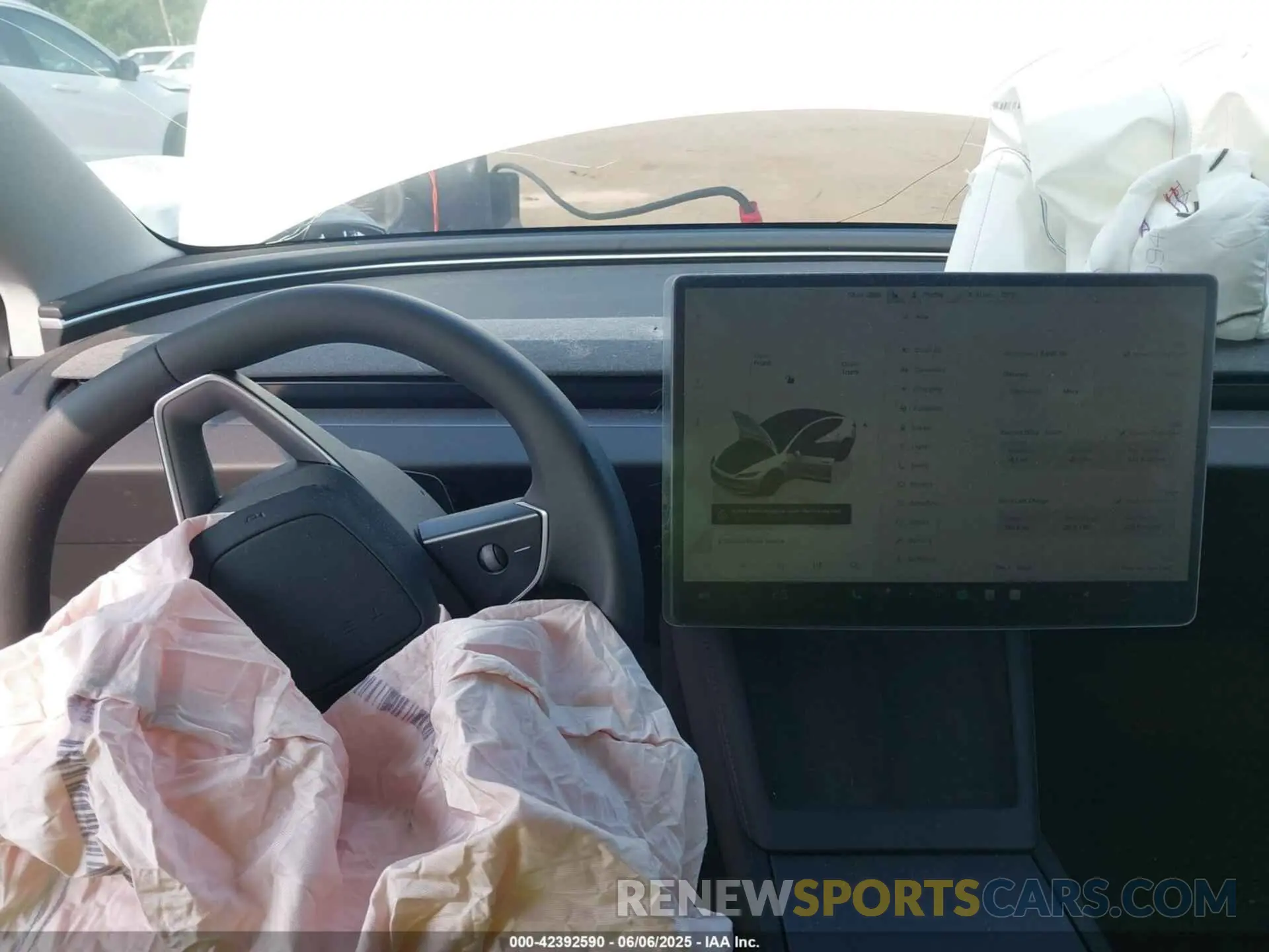 17 Photograph of a damaged car 5YJ3E1EB5SF894032 TESLA MODEL 3 2025