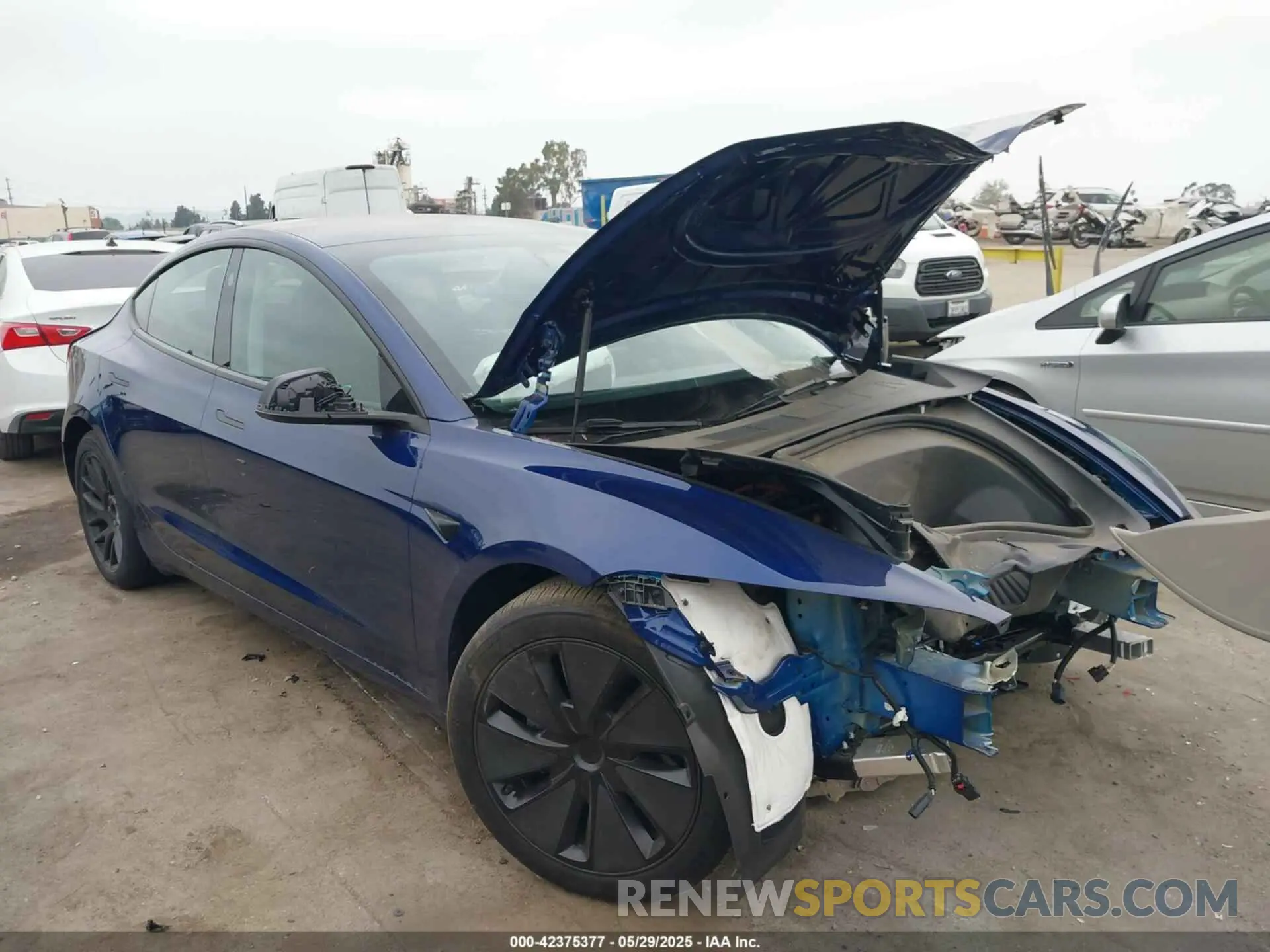 1 Photograph of a damaged car 5YJ3E1EB5SF939258 TESLA MODEL 3 2025