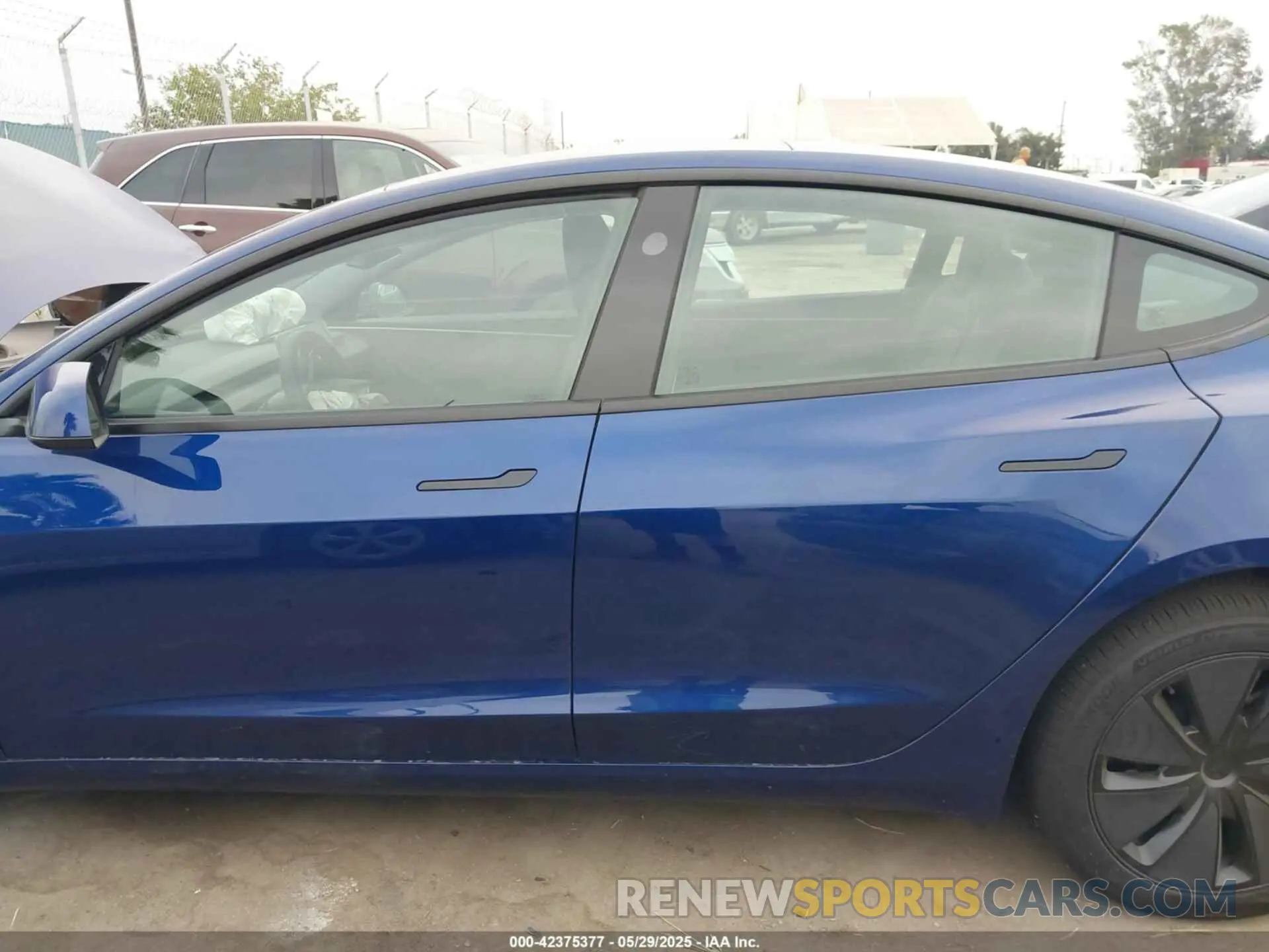 14 Photograph of a damaged car 5YJ3E1EB5SF939258 TESLA MODEL 3 2025