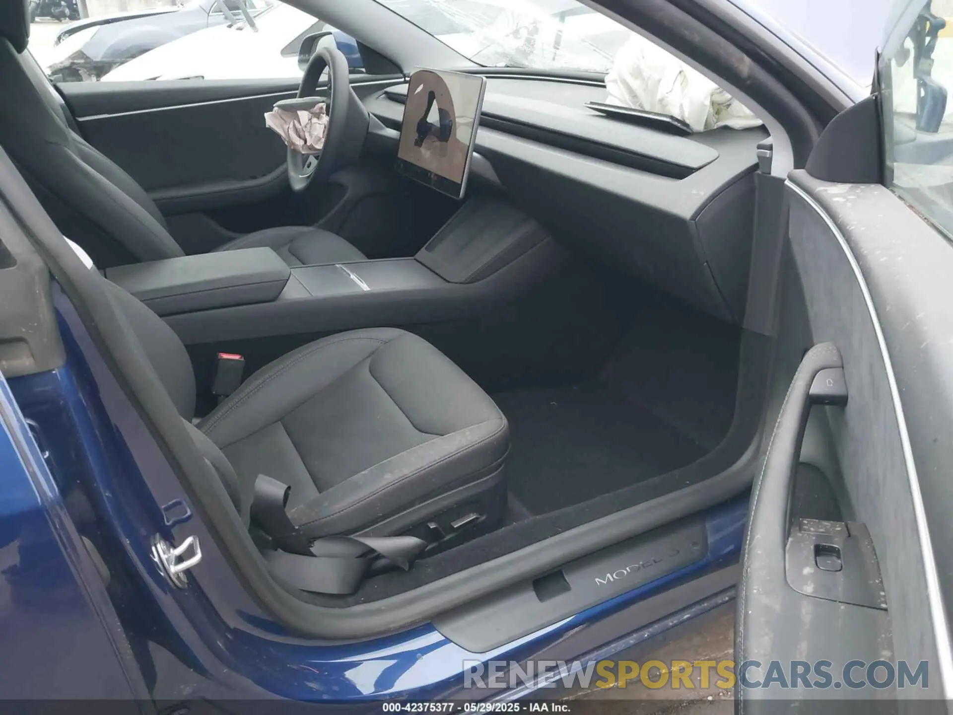 5 Photograph of a damaged car 5YJ3E1EB5SF939258 TESLA MODEL 3 2025