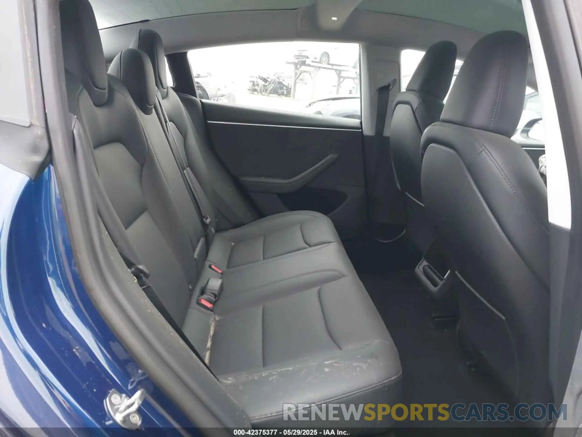 8 Photograph of a damaged car 5YJ3E1EB5SF939258 TESLA MODEL 3 2025