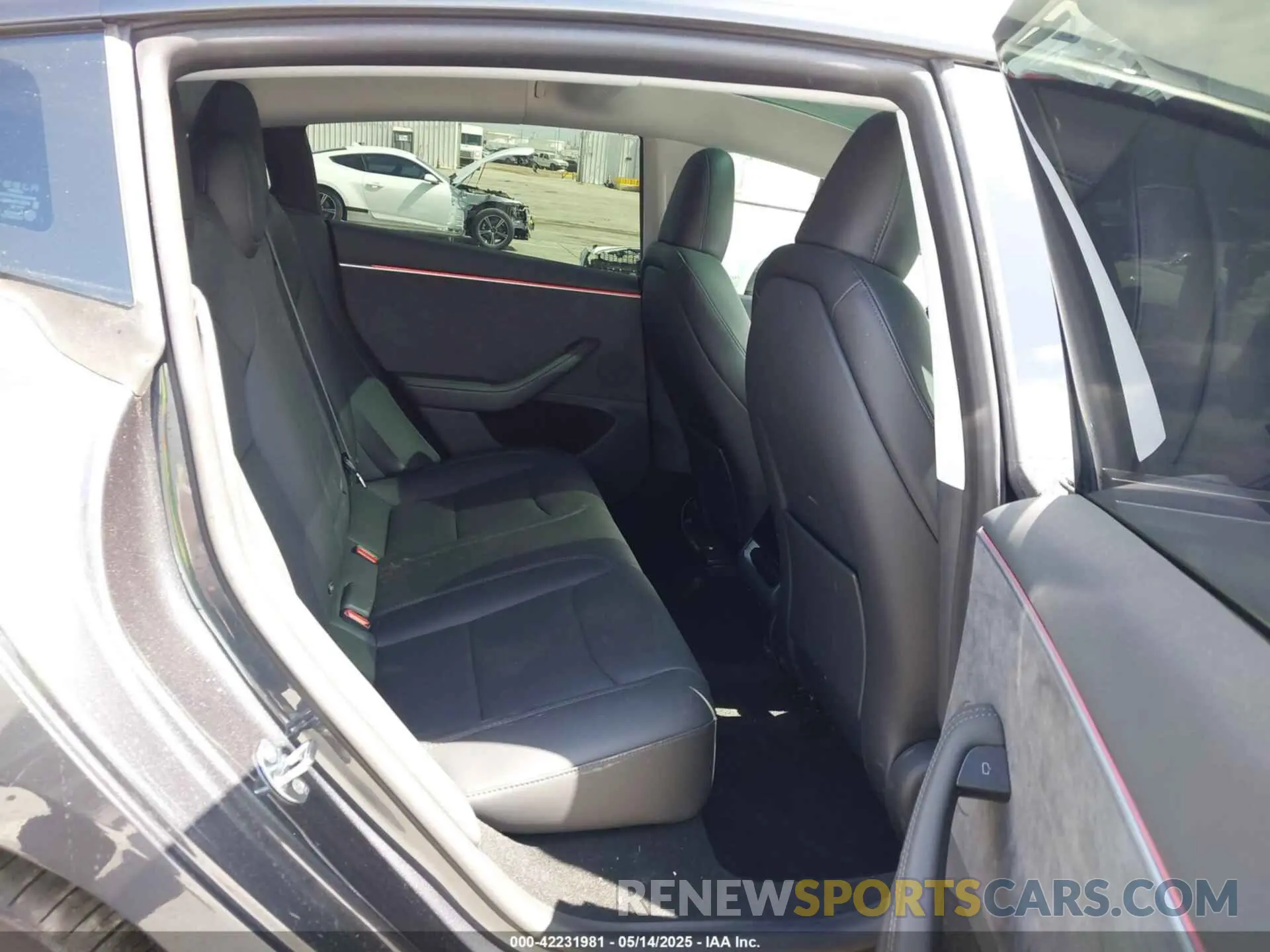 8 Photograph of a damaged car 5YJ3E1EB5SF960787 TESLA MODEL 3 2025