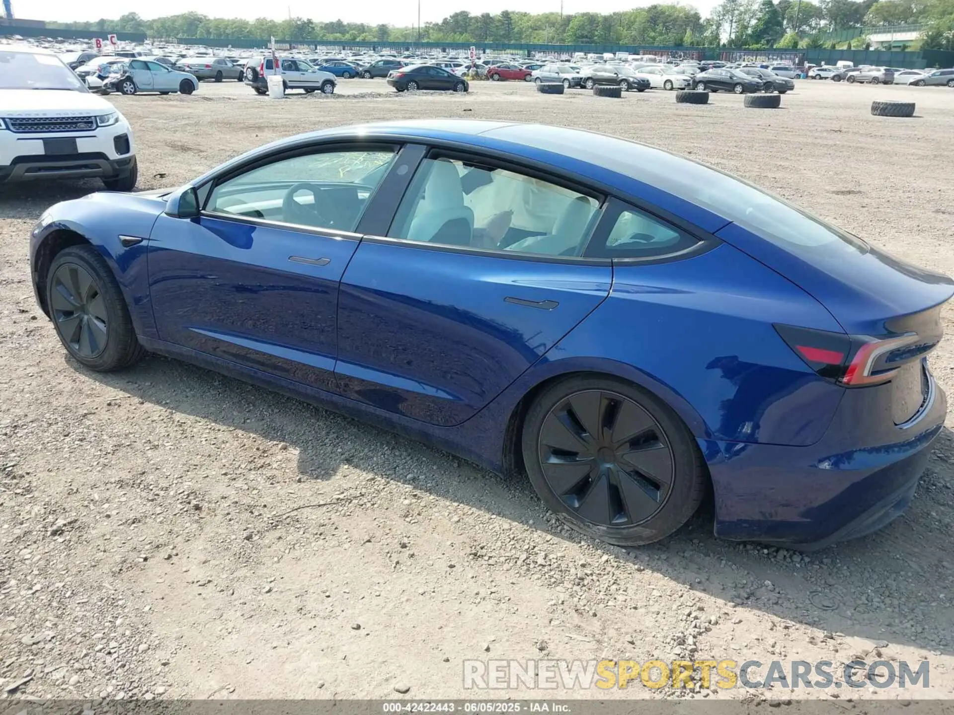 3 Photograph of a damaged car 5YJ3E1EB6SF874419 TESLA MODEL 3 2025