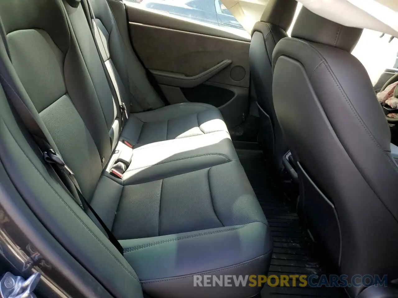 10 Photograph of a damaged car 5YJ3E1EB6SF921092 TESLA MODEL 3 2025