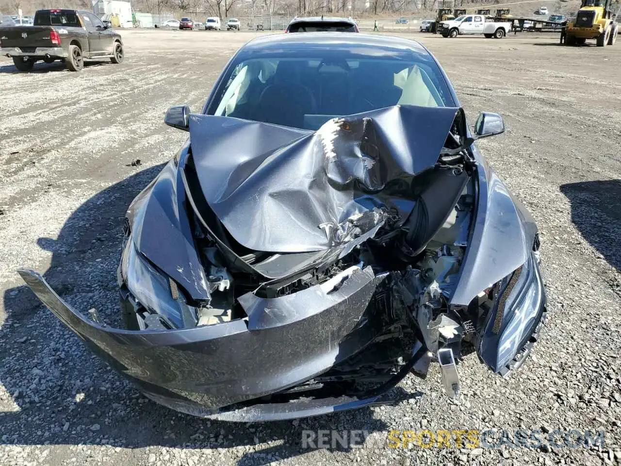 5 Photograph of a damaged car 5YJ3E1EB6SF921092 TESLA MODEL 3 2025