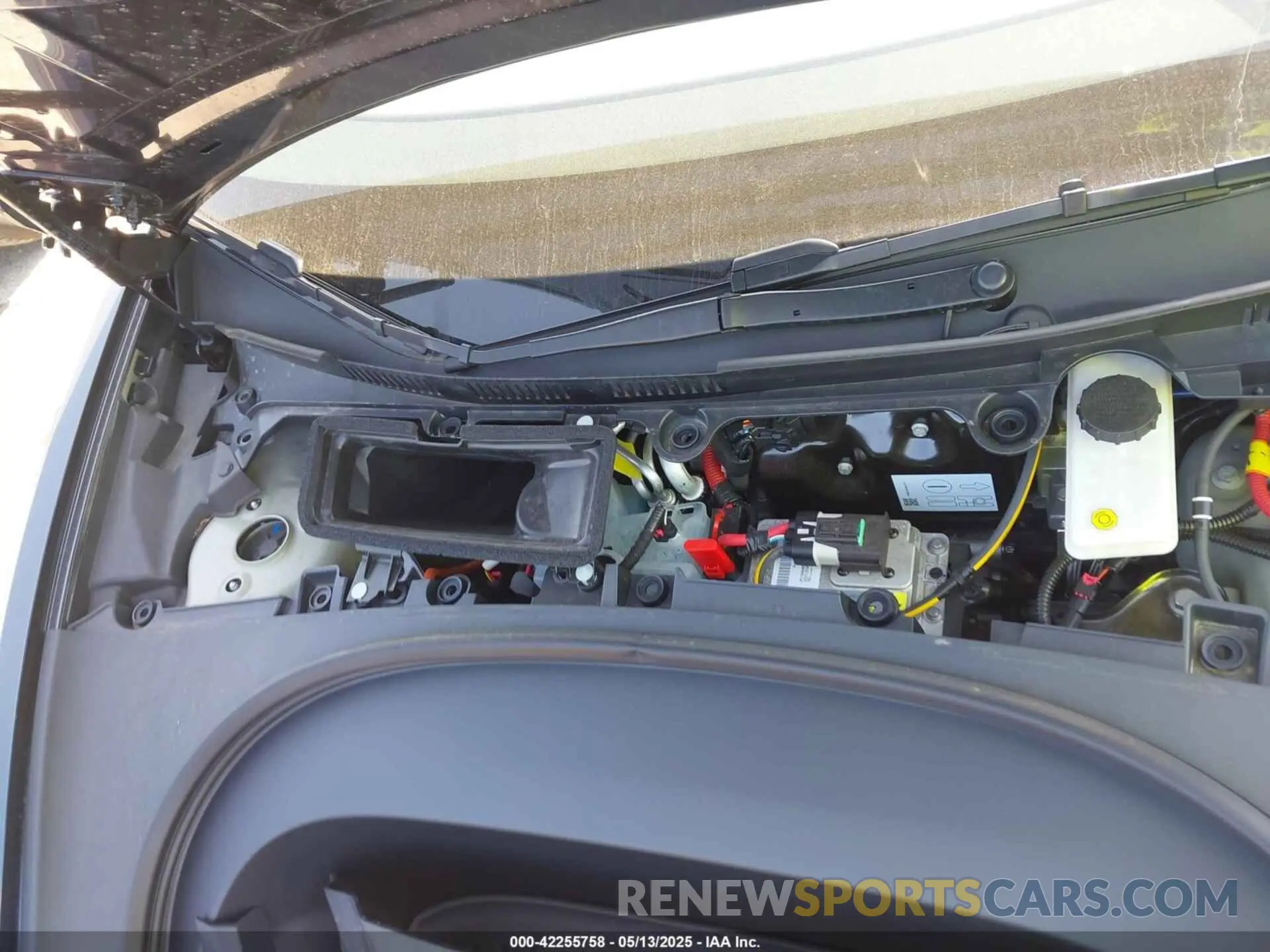 10 Photograph of a damaged car 5YJ3E1EB6SF924607 TESLA MODEL 3 2025