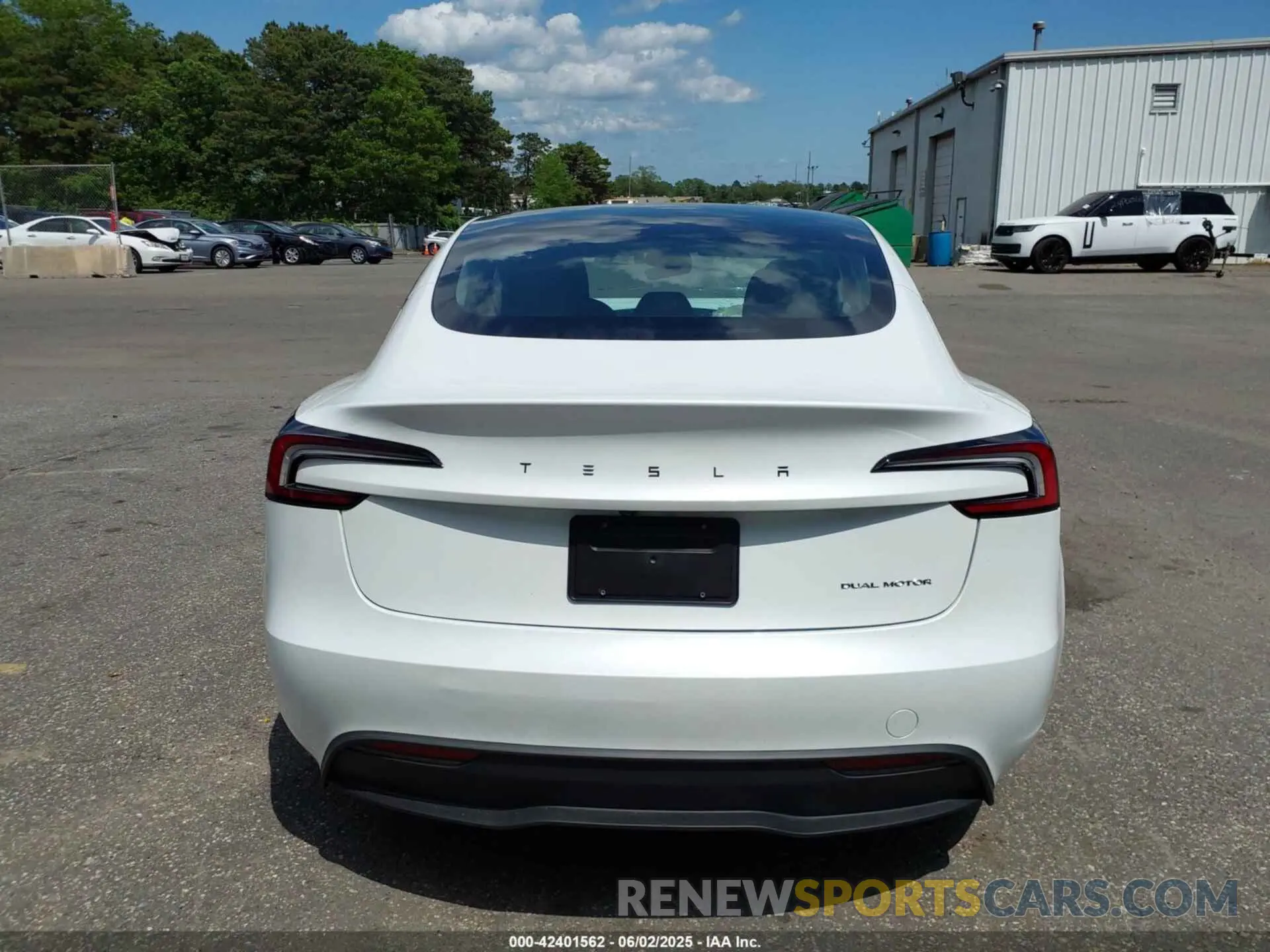 15 Photograph of a damaged car 5YJ3E1EB7SF931422 TESLA MODEL 3 2025
