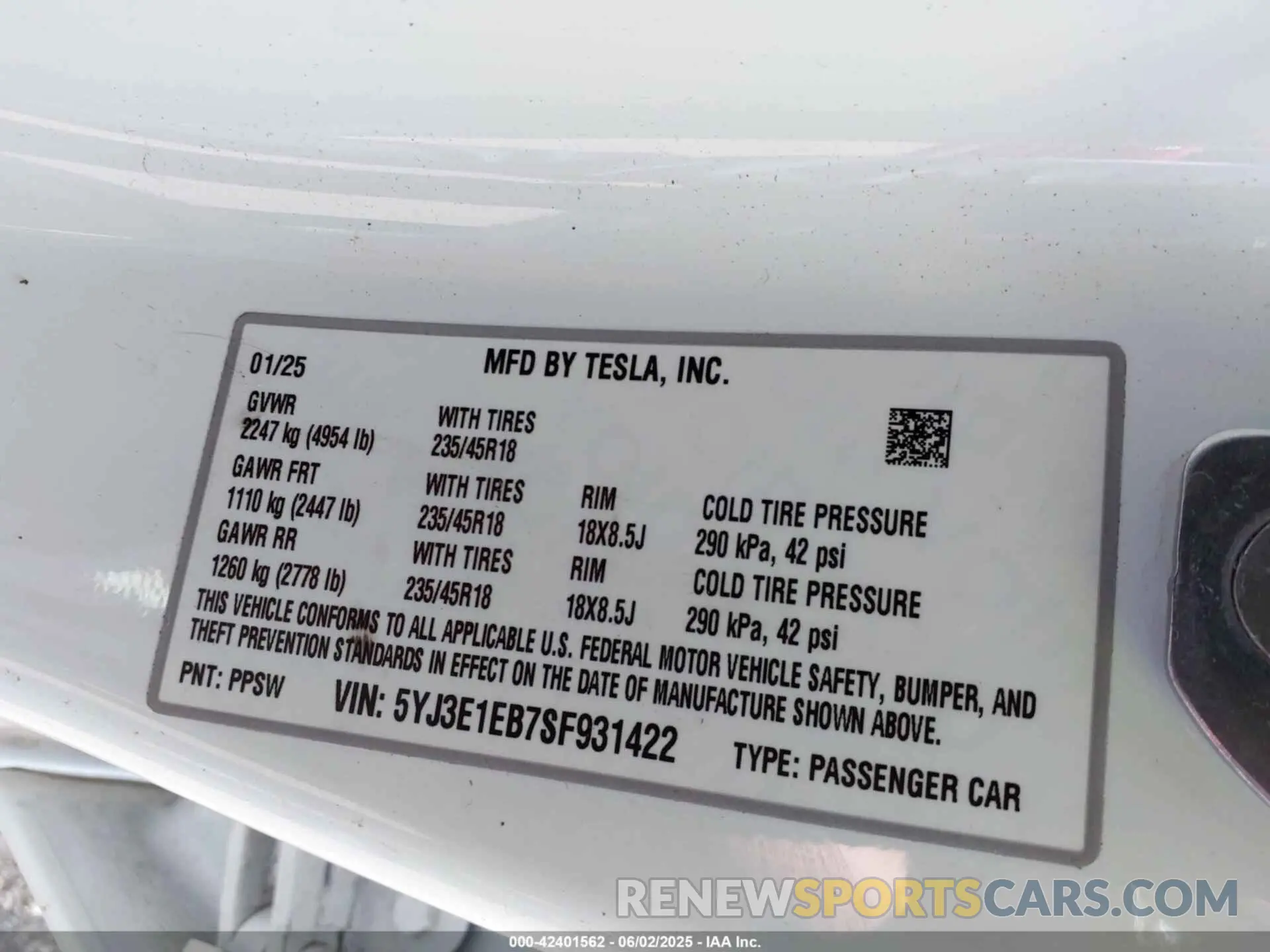 9 Photograph of a damaged car 5YJ3E1EB7SF931422 TESLA MODEL 3 2025