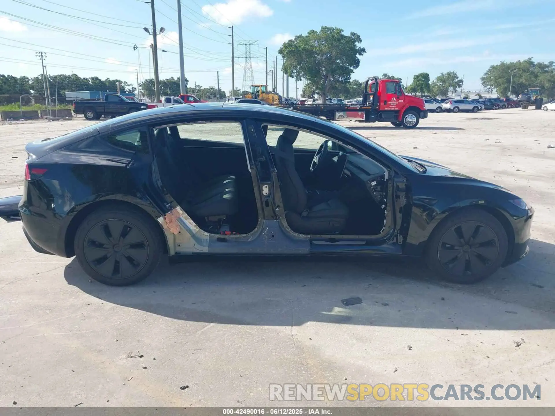 14 Photograph of a damaged car 5YJ3E1EB8SF887317 TESLA MODEL 3 2025