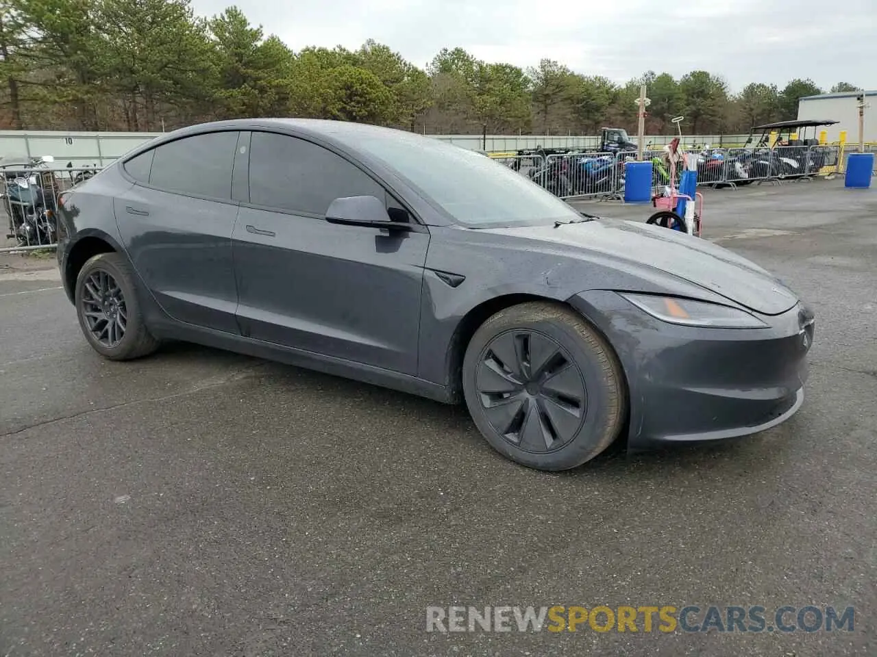 4 Photograph of a damaged car 5YJ3E1EB8SF927606 TESLA MODEL 3 2025