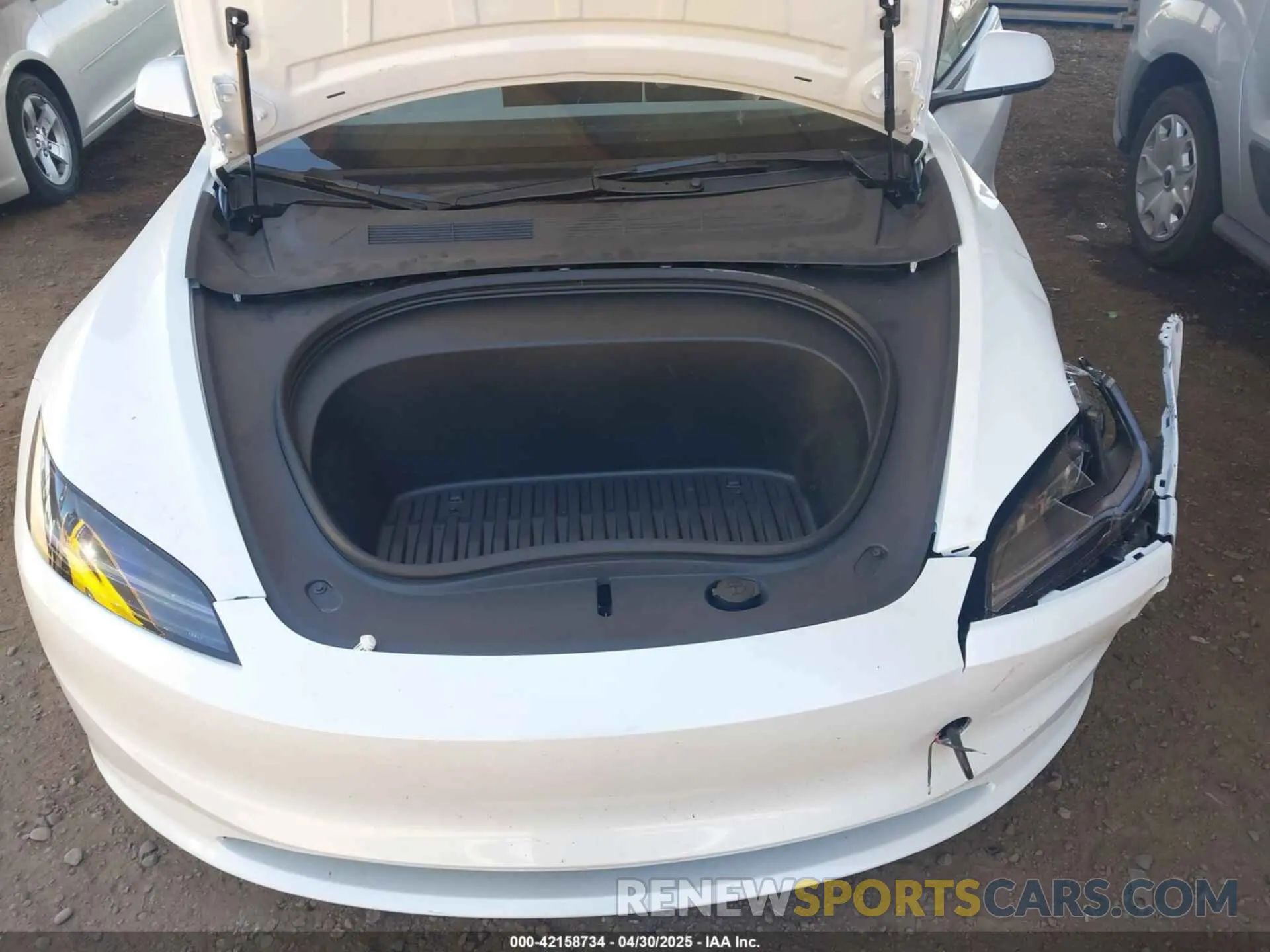 10 Photograph of a damaged car 5YJ3E1EB9SF885771 TESLA MODEL 3 2025