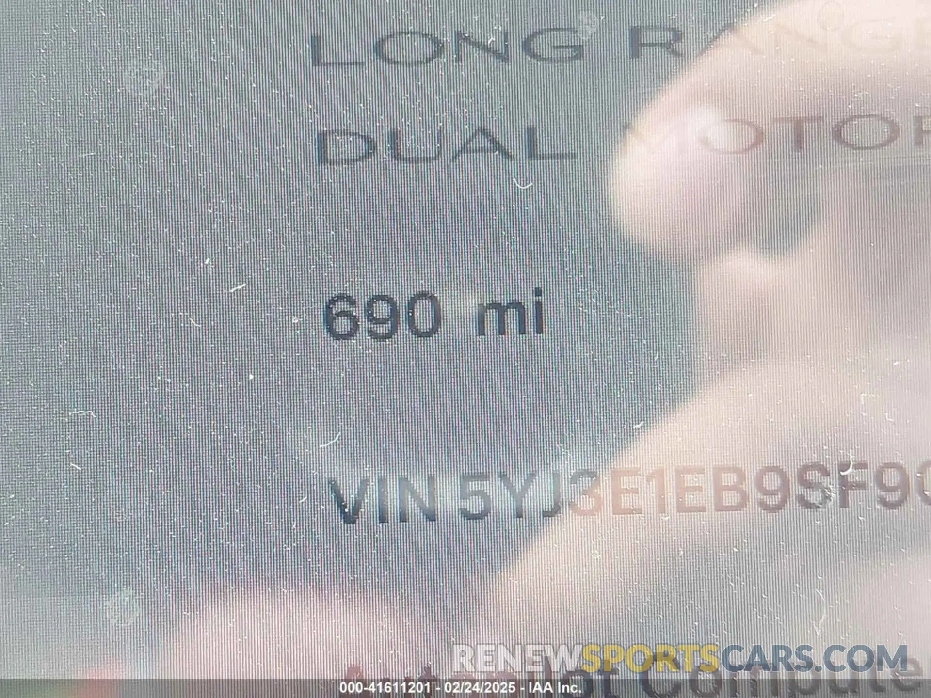 15 Photograph of a damaged car 5YJ3E1EB9SF904223 TESLA MODEL 3 2025