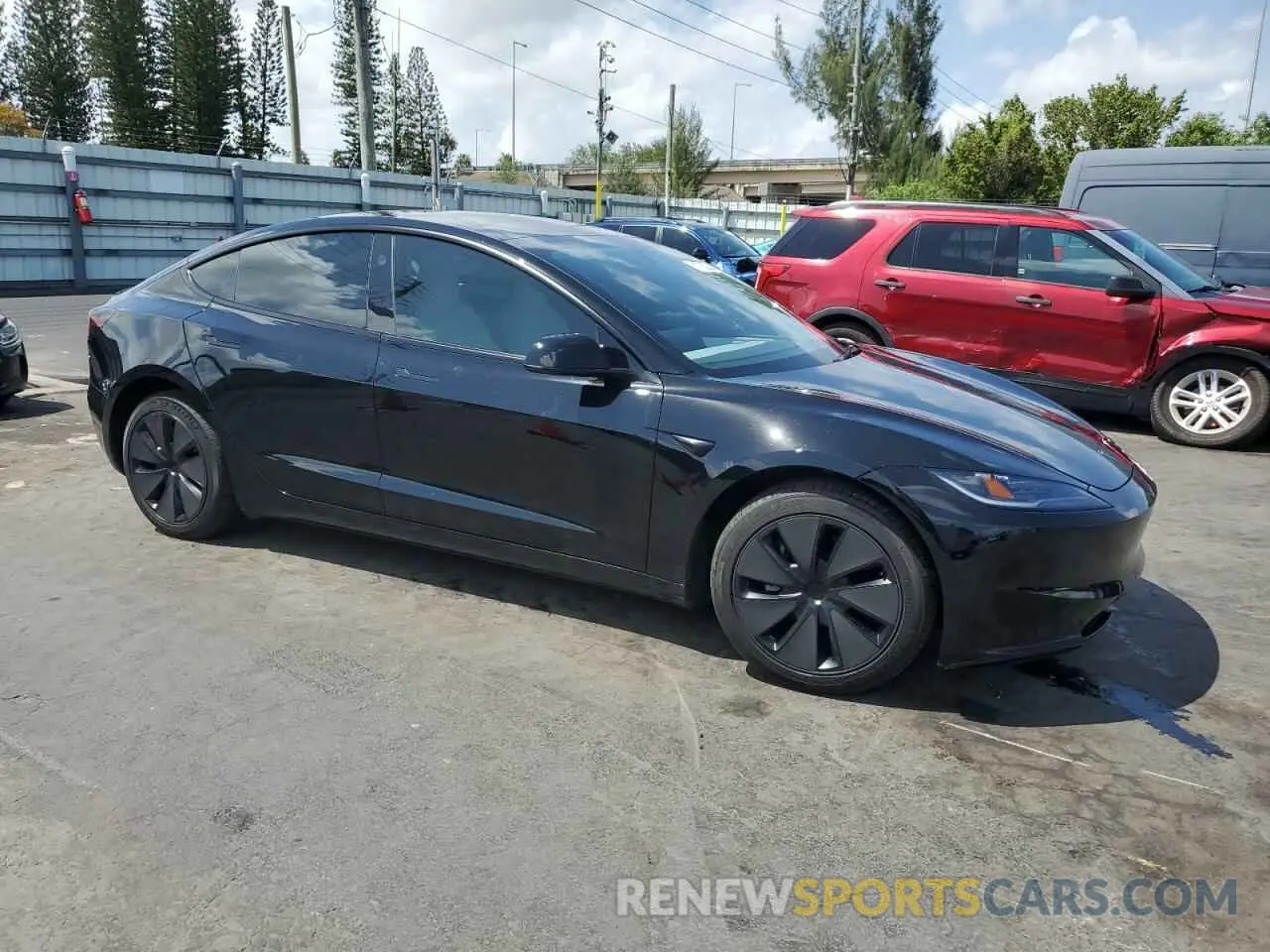 4 Photograph of a damaged car 5YJ3E1EBXSF892566 TESLA MODEL 3 2025