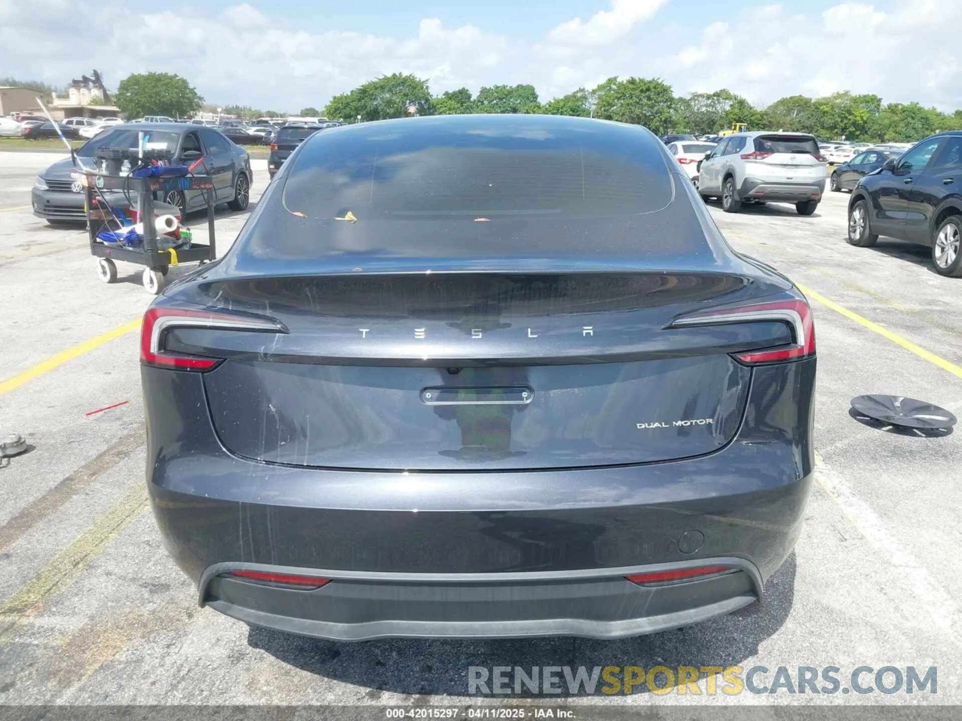 15 Photograph of a damaged car 5YJ3E1EBXSF909124 TESLA MODEL 3 2025