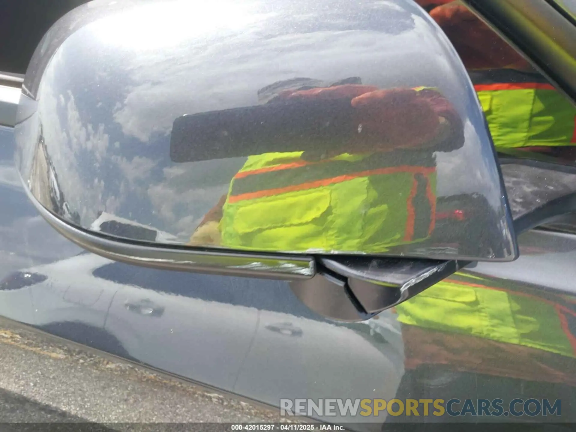 16 Photograph of a damaged car 5YJ3E1EBXSF909124 TESLA MODEL 3 2025