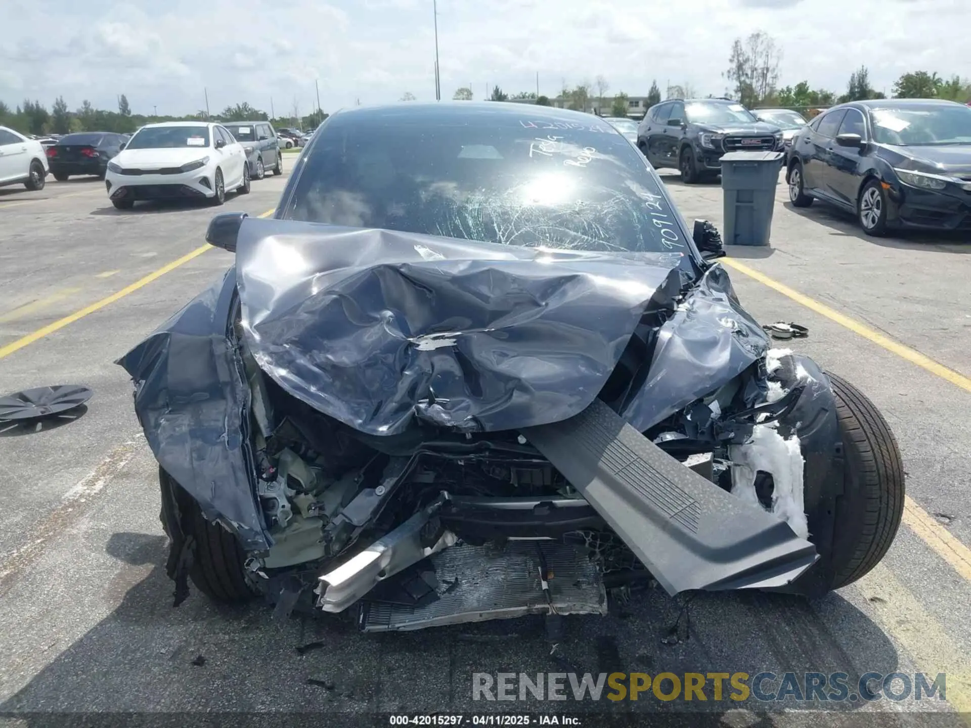 6 Photograph of a damaged car 5YJ3E1EBXSF909124 TESLA MODEL 3 2025