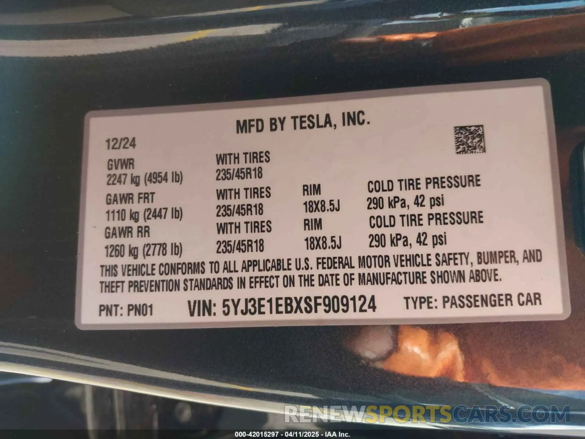 9 Photograph of a damaged car 5YJ3E1EBXSF909124 TESLA MODEL 3 2025