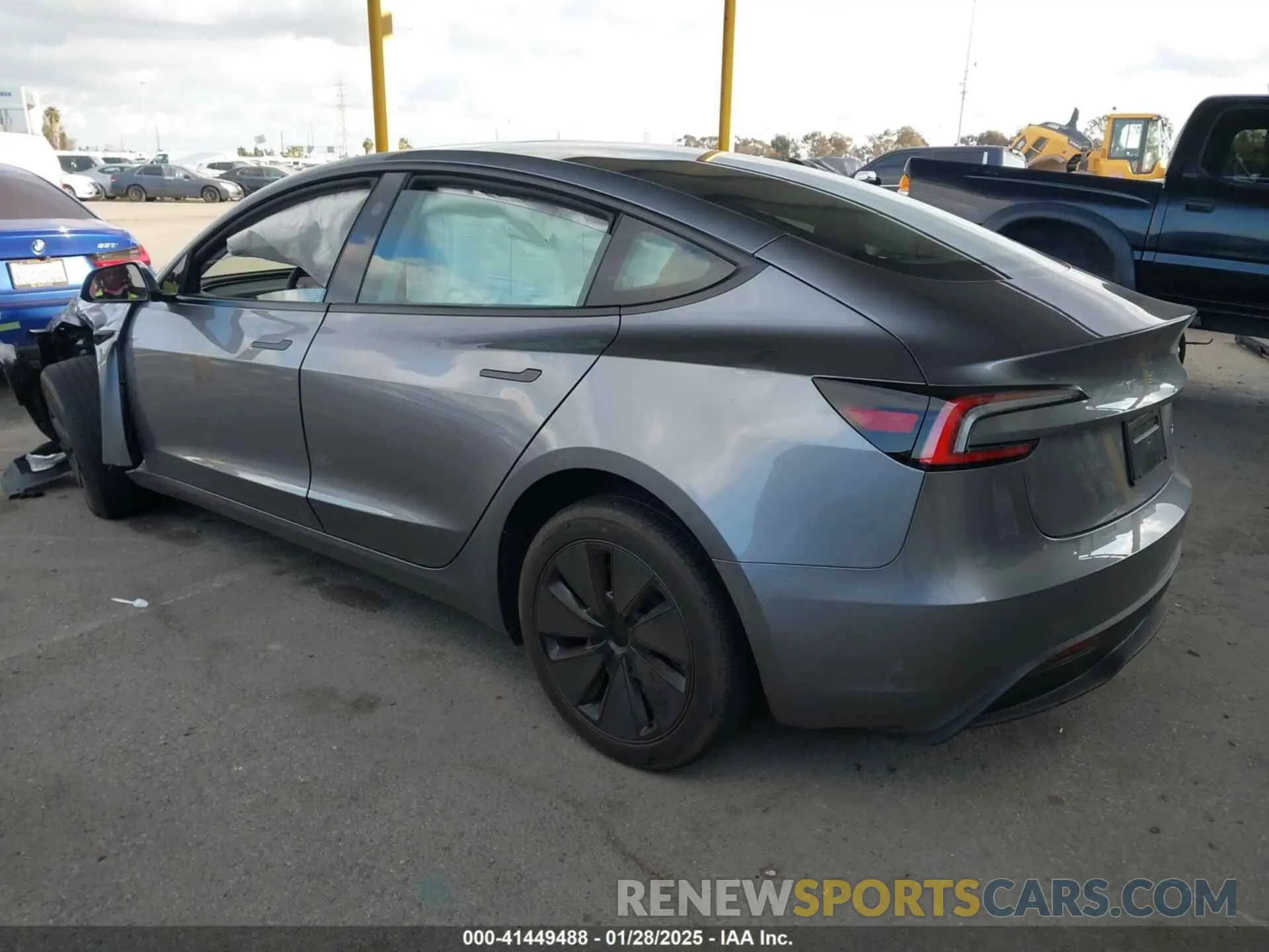 3 Photograph of a damaged car 5YJ3E1EBXSF912475 TESLA MODEL 3 2025