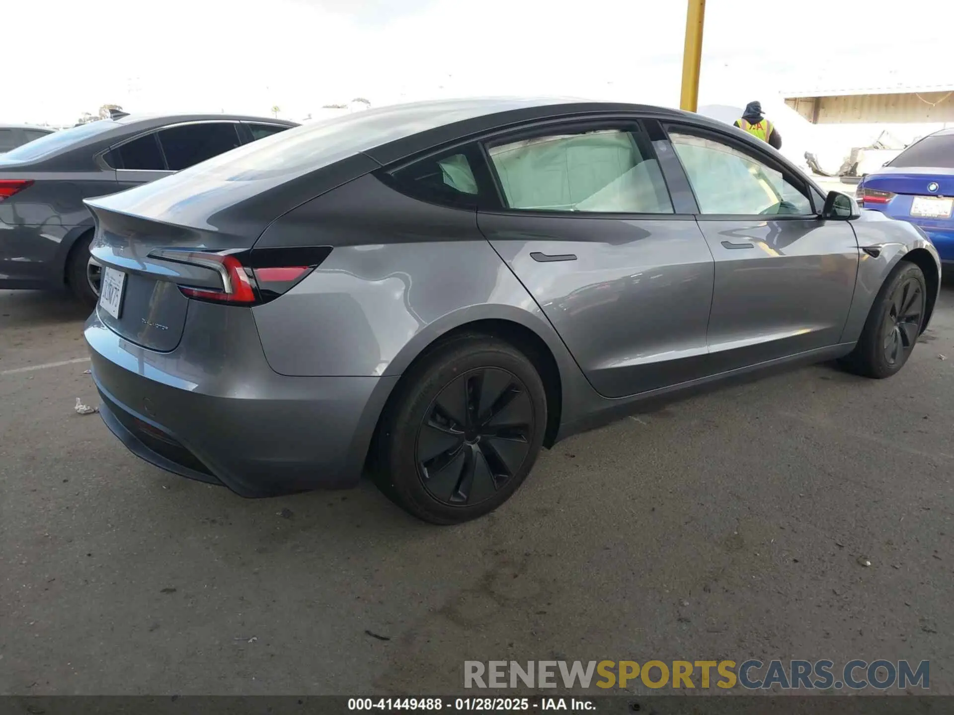 4 Photograph of a damaged car 5YJ3E1EBXSF912475 TESLA MODEL 3 2025