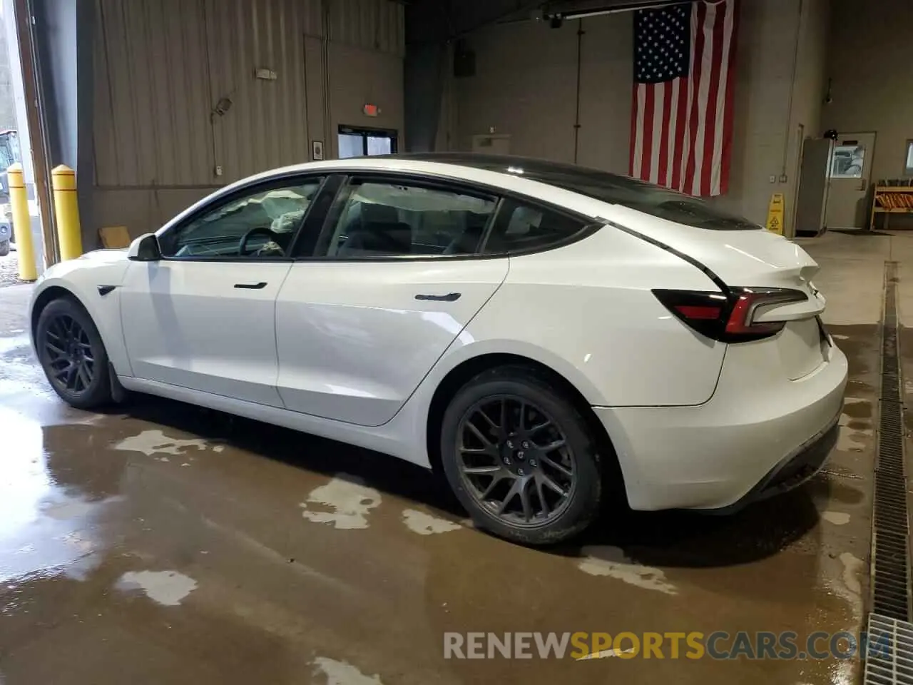 2 Photograph of a damaged car 5YJ3E1EBXSF942561 TESLA MODEL 3 2025
