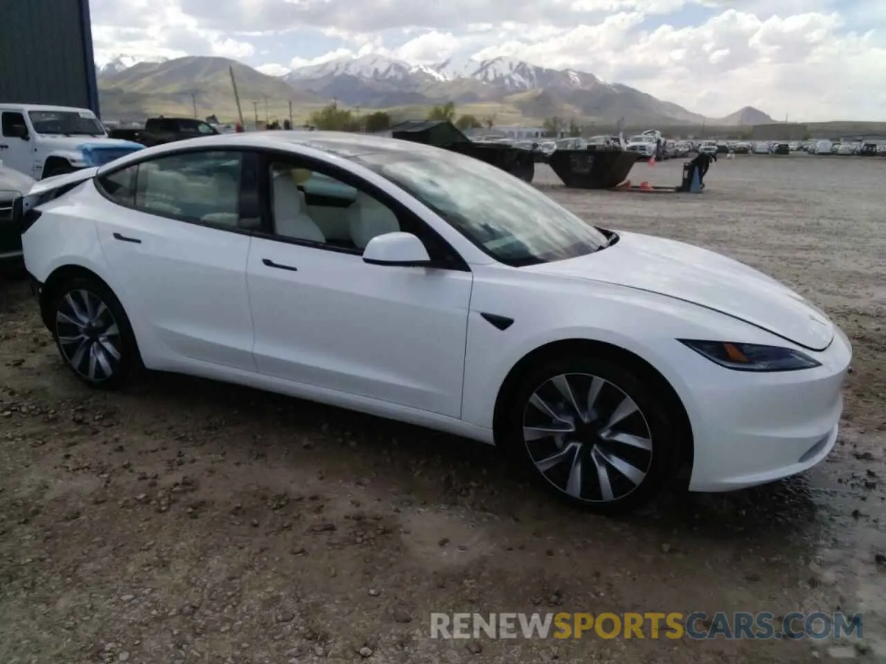 4 Photograph of a damaged car 5YJ3E1EBXSF968724 TESLA MODEL 3 2025