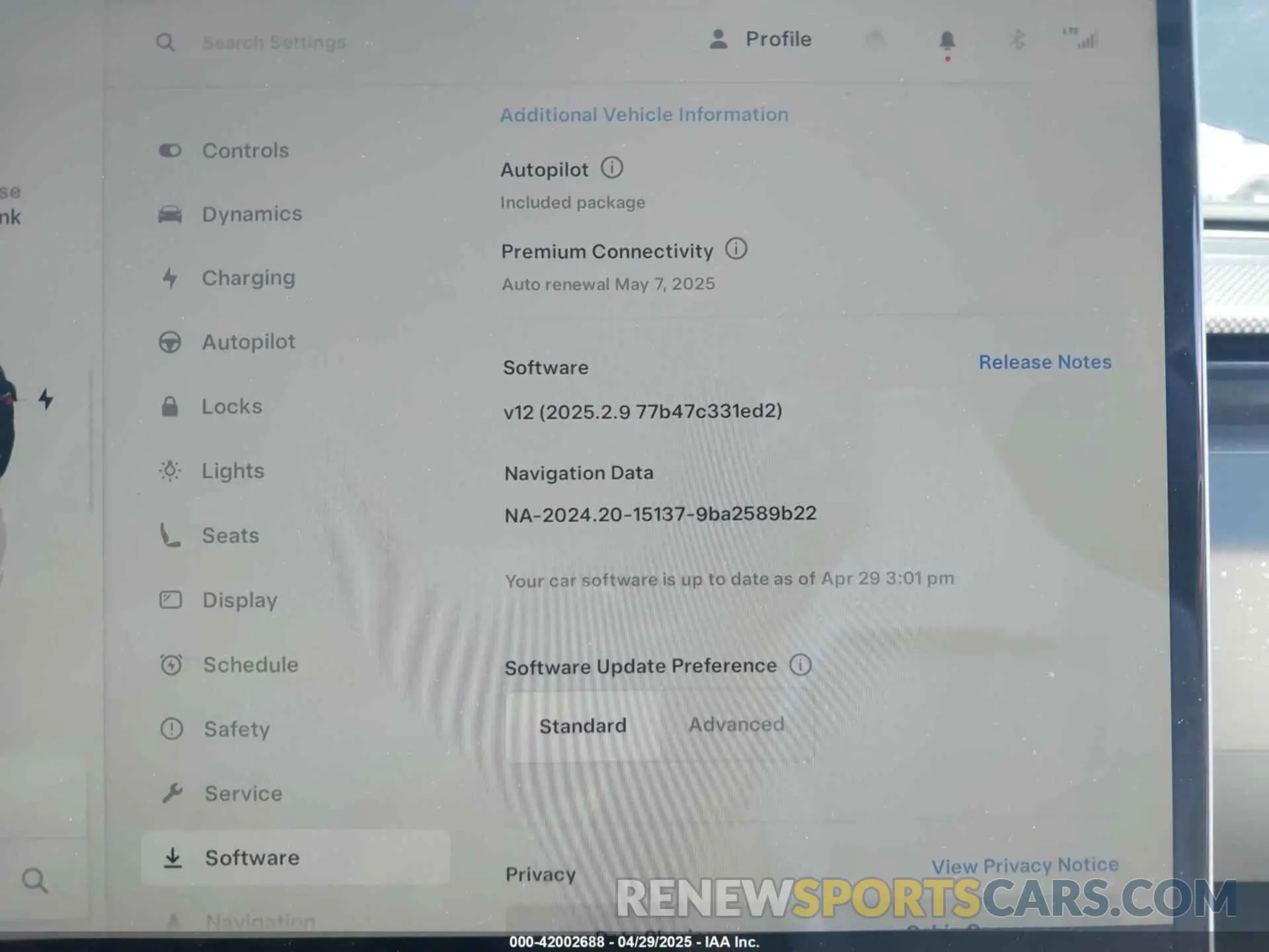 17 Photograph of a damaged car 5YJ3E1ET0SF933067 TESLA MODEL 3 2025