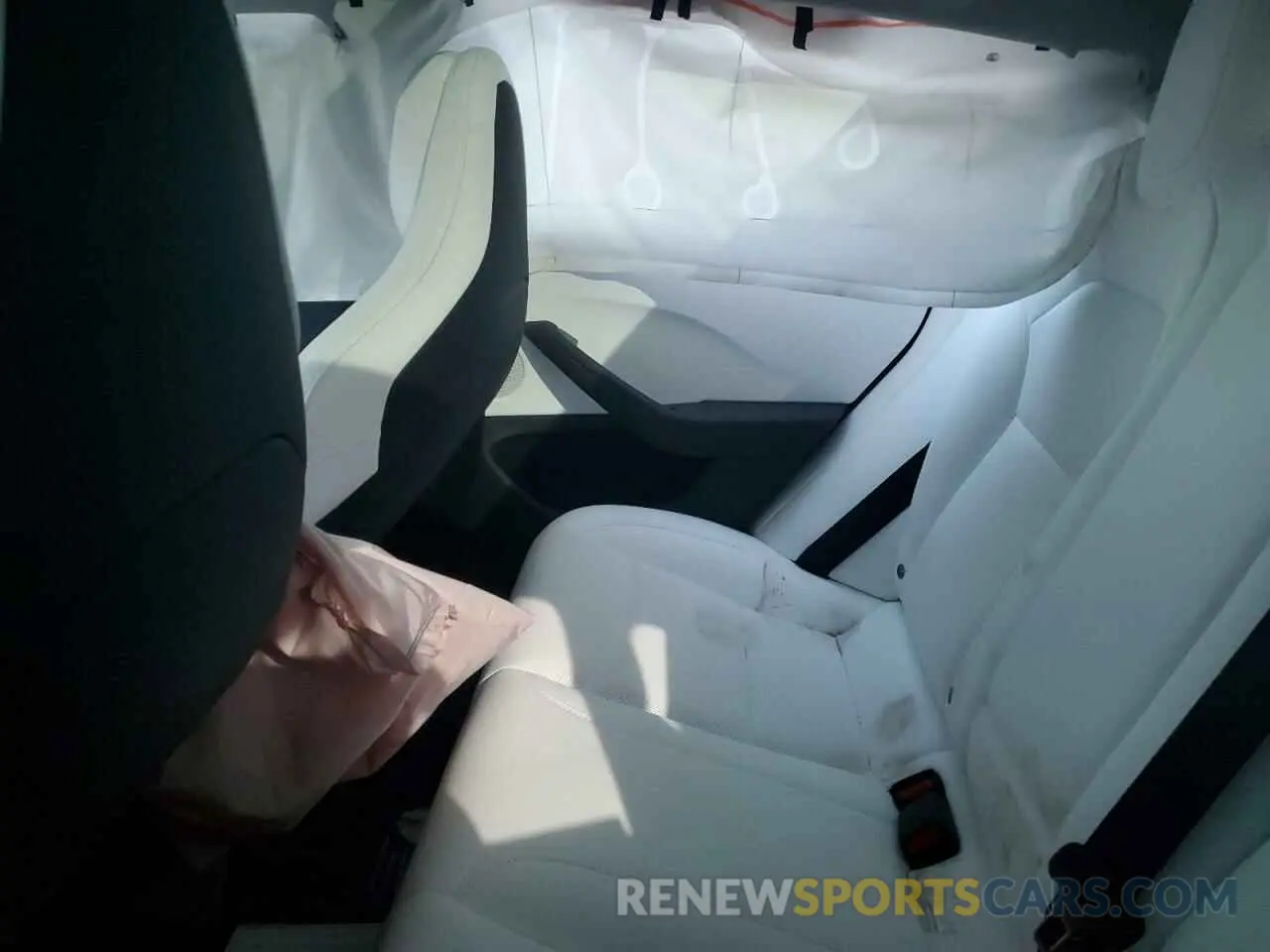 10 Photograph of a damaged car 5YJ3E1ET5SF936188 TESLA MODEL 3 2025