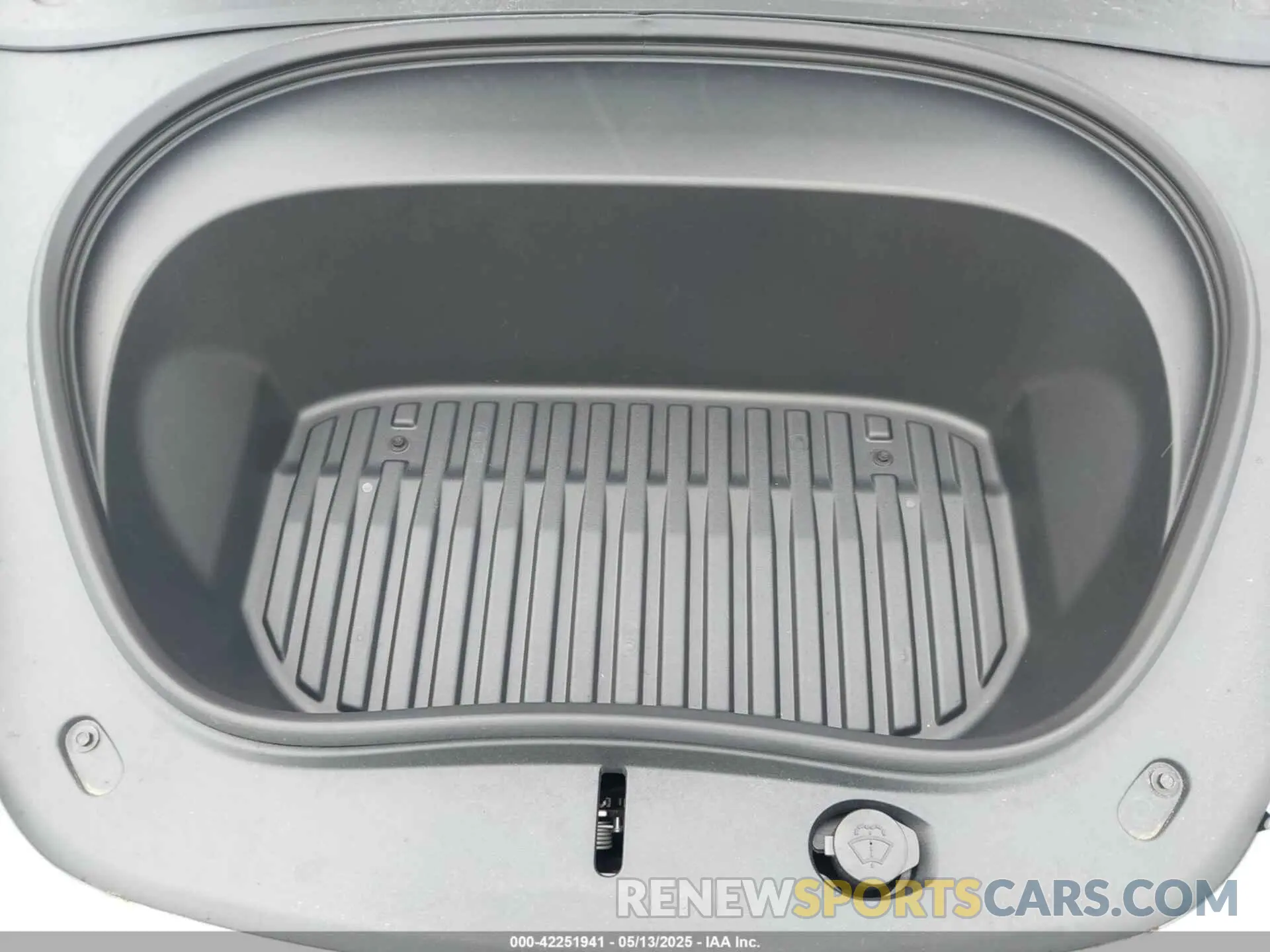 10 Photograph of a damaged car 5YJ3E1ET7SF939383 TESLA MODEL 3 2025