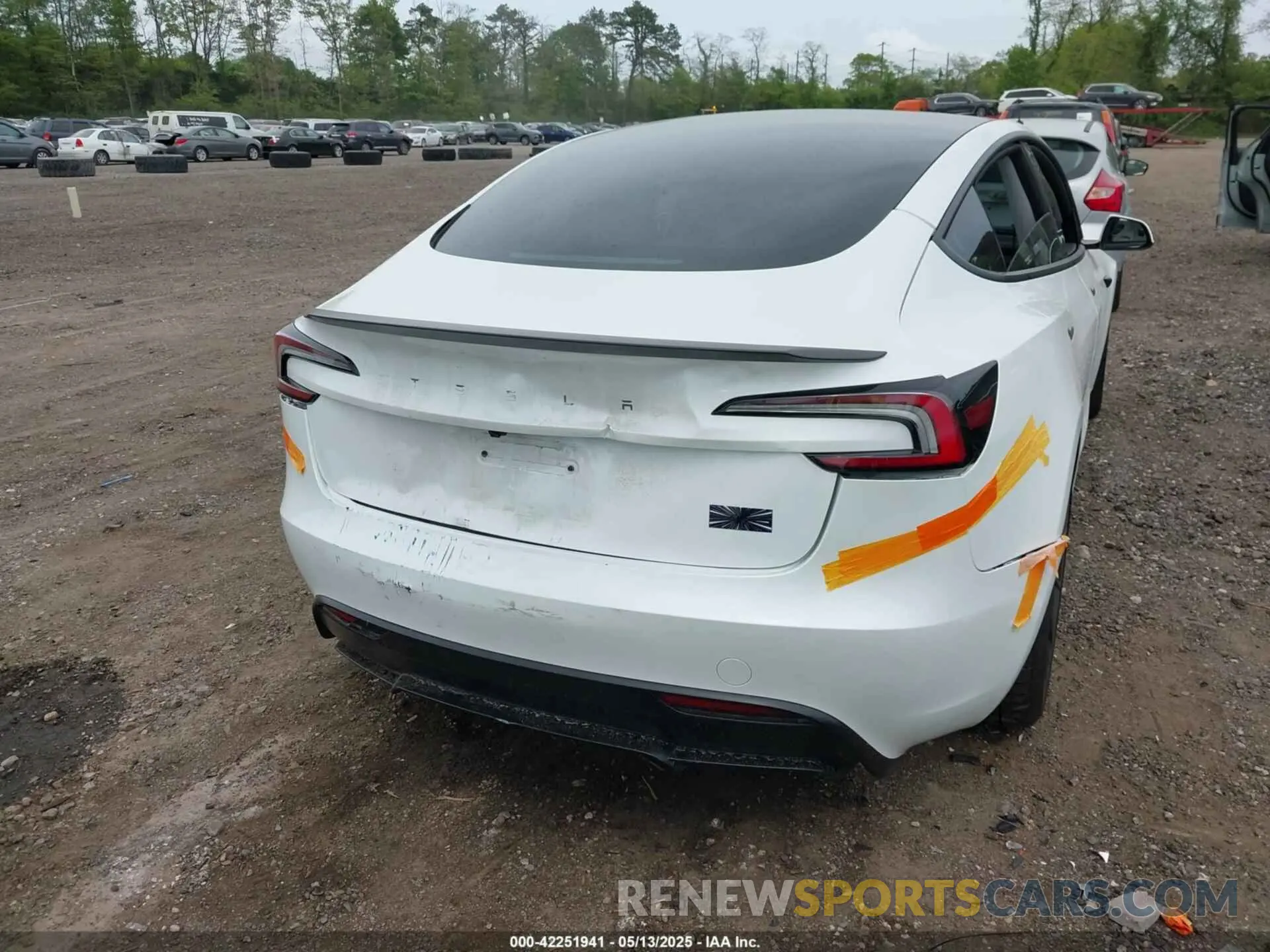 16 Photograph of a damaged car 5YJ3E1ET7SF939383 TESLA MODEL 3 2025